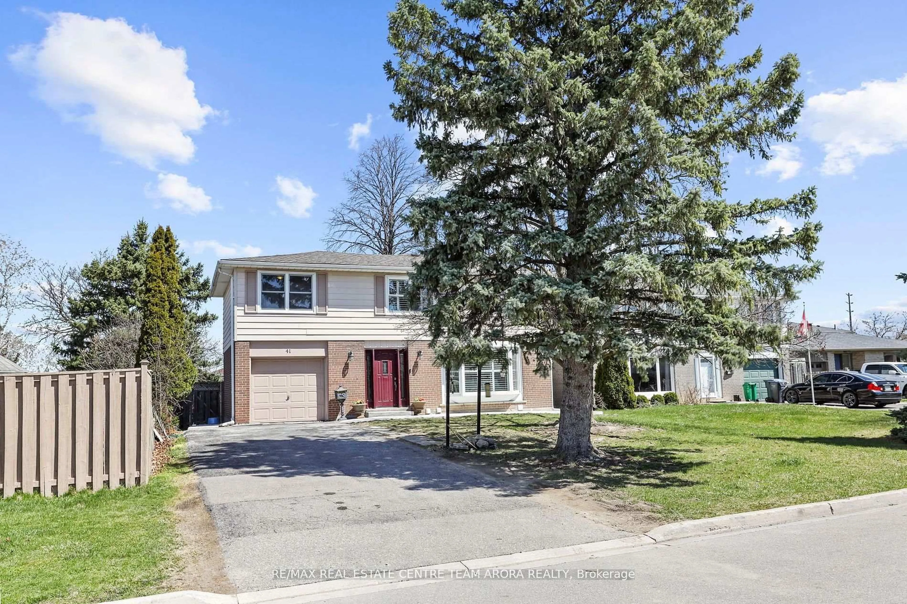 Unknown for 41 Caldwell Cres, Brampton Ontario L6W 1A2