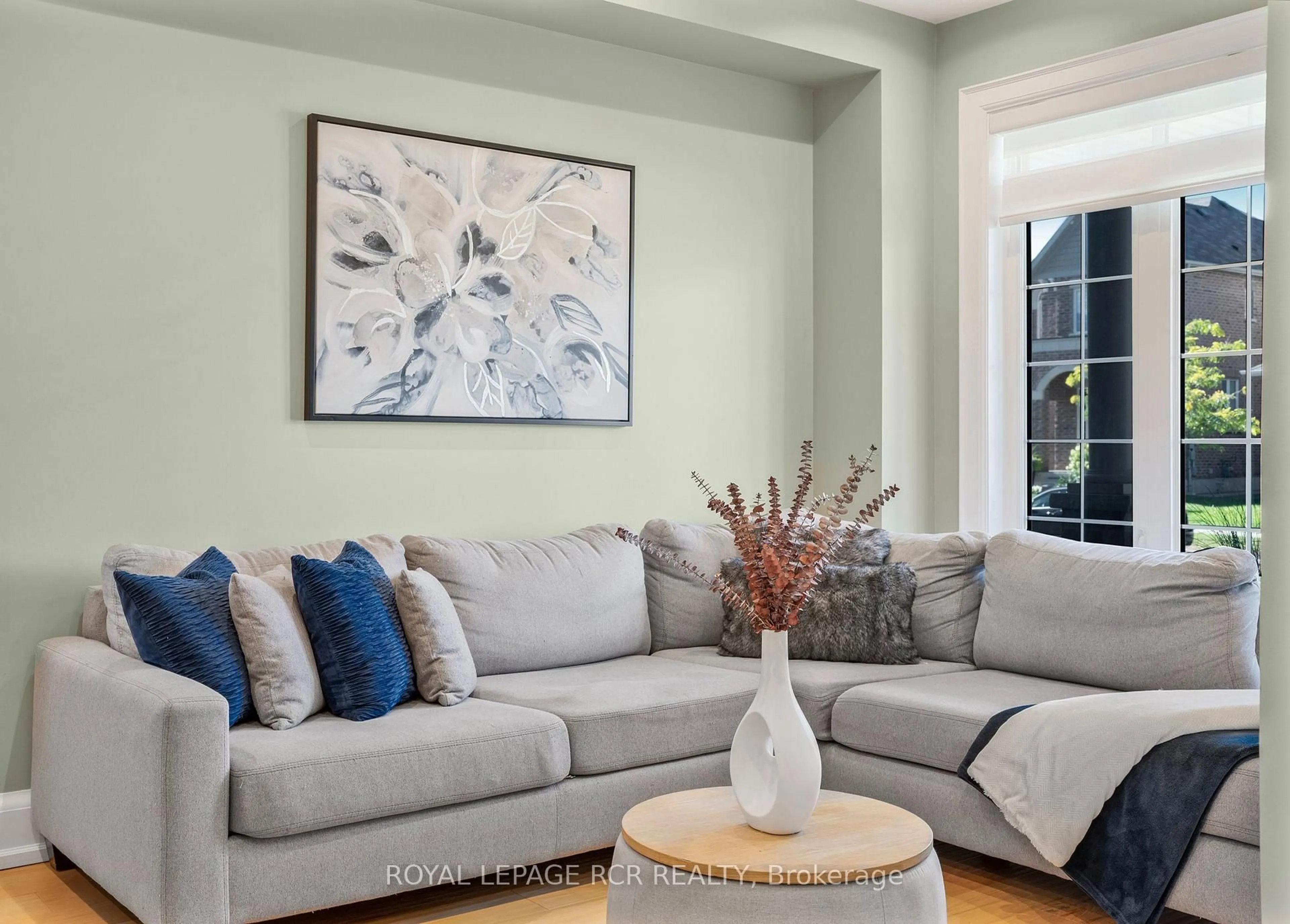 Living room with furniture, unknown for 26 Drew Brown Blvd, Orangeville Ontario L9W 2E7