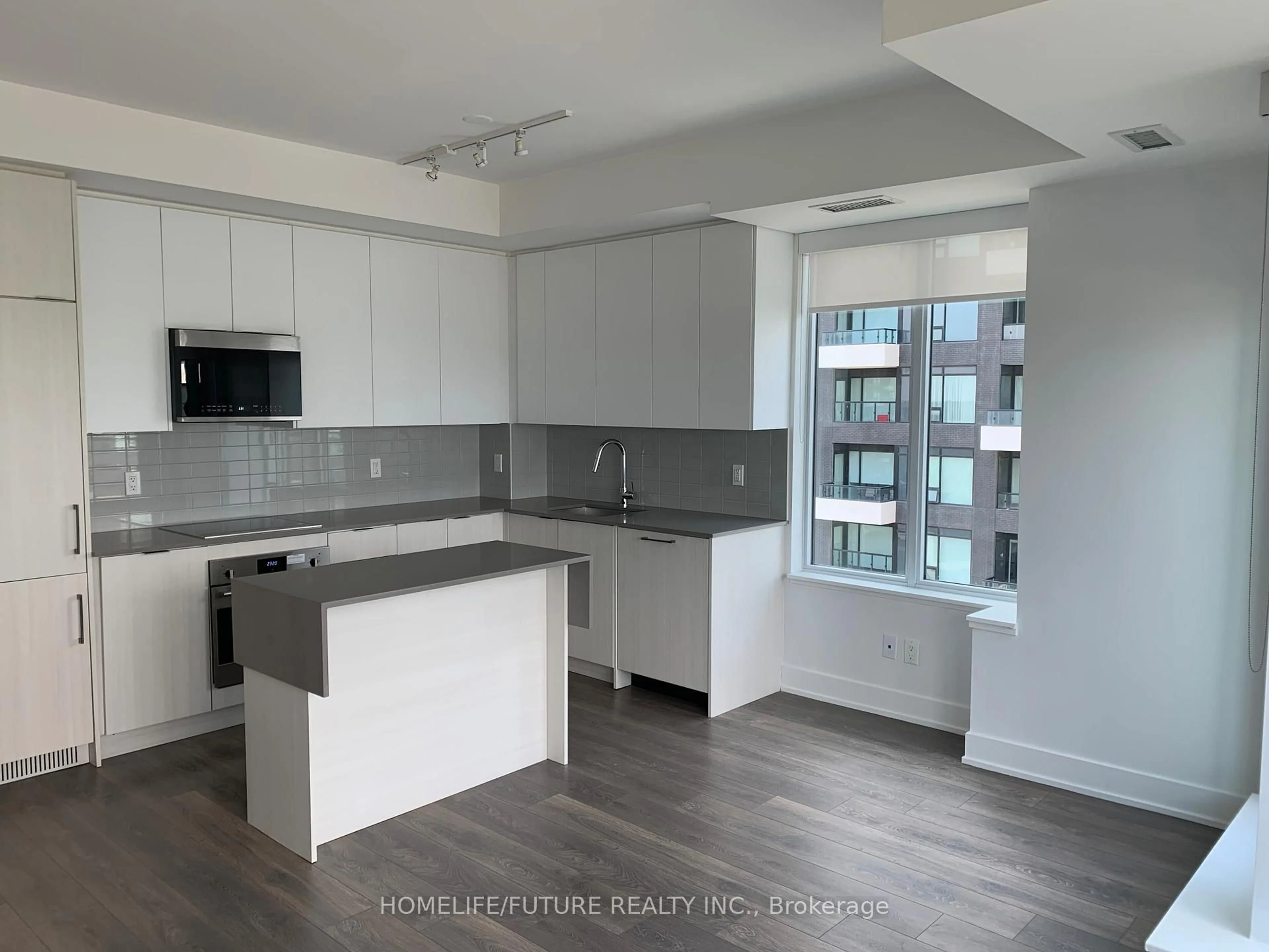 Open concept kitchen, unknown for 2485 Taunton Rd #1024, Oakville Ontario L6H 3R8