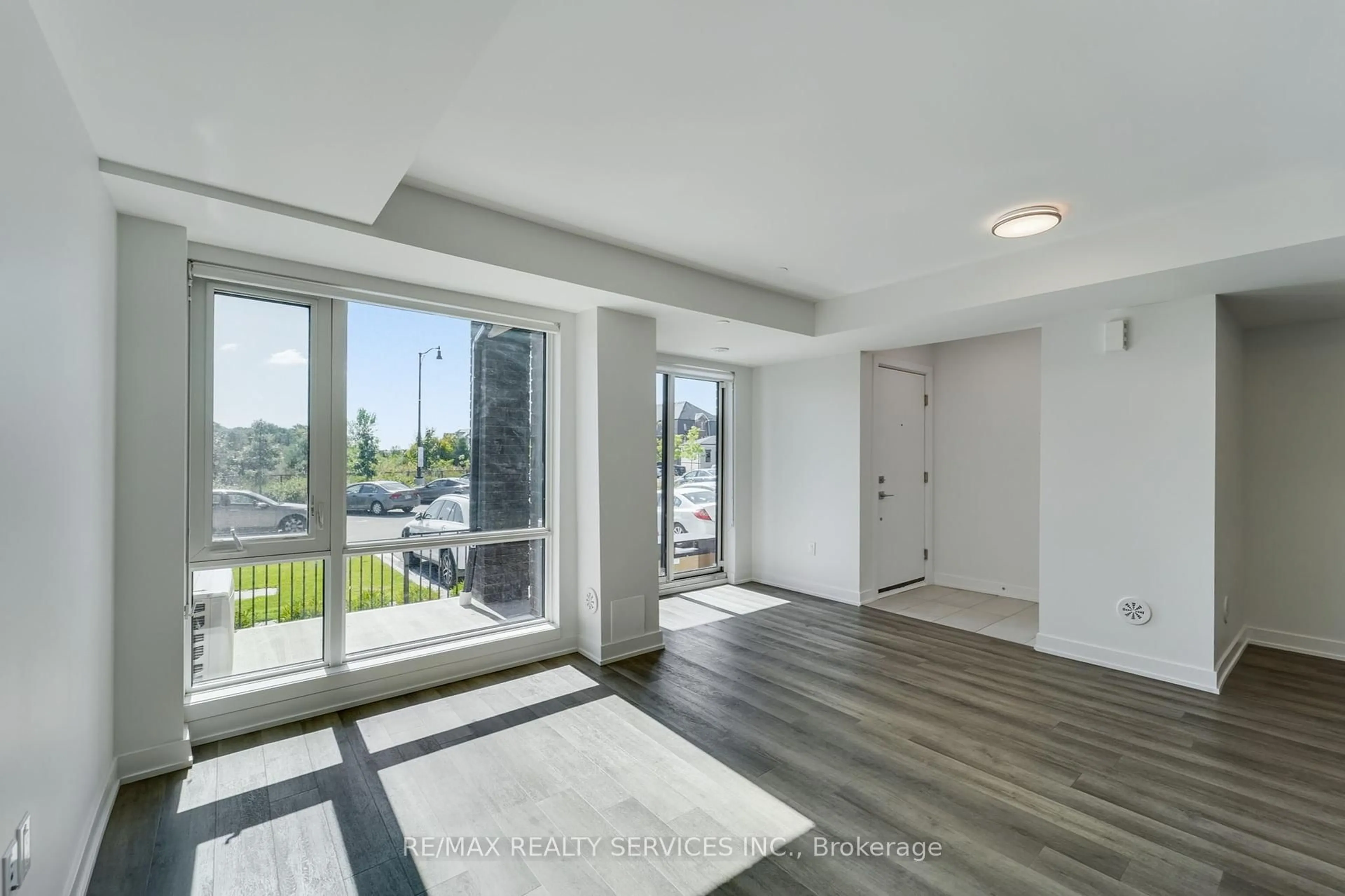 Unknown for 155 Veterans Dr #13, Brampton Ontario L7A 5L2