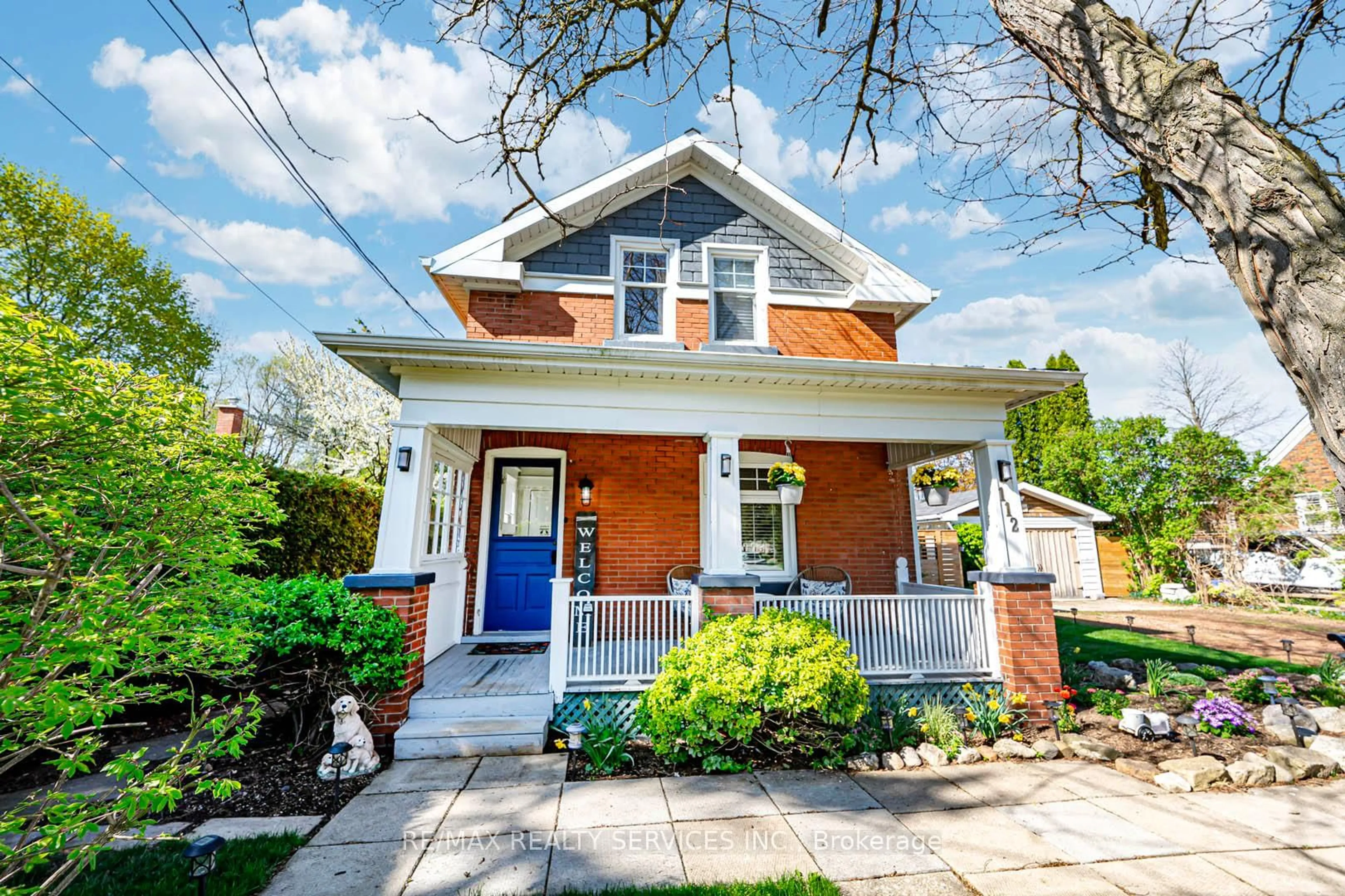 Home with brick exterior material, street for 112 Court St, Milton Ontario L9T 2S3