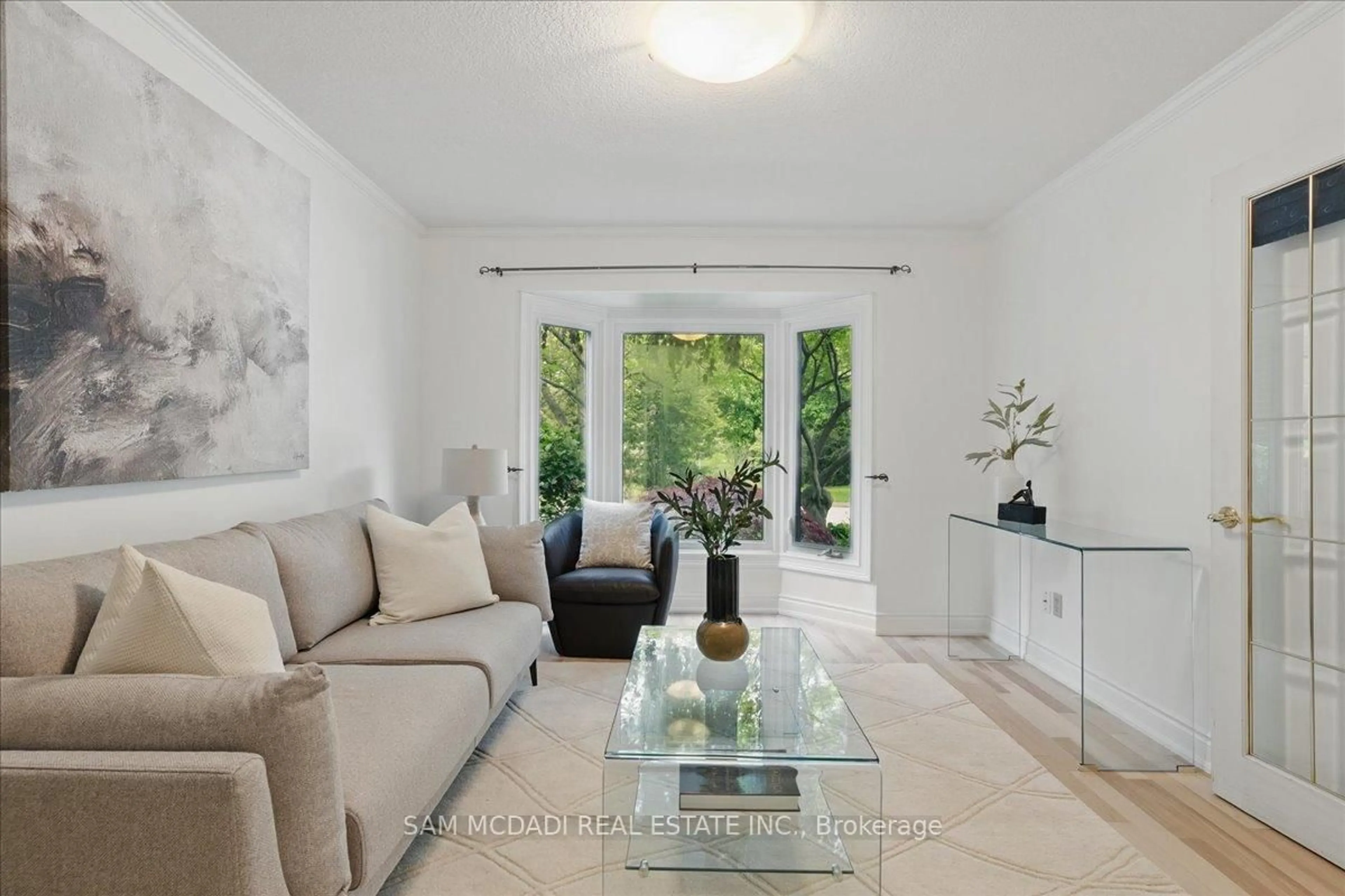 Living room with furniture, unknown for 1713 Pengilley Pl, Mississauga Ontario L5J 4R8