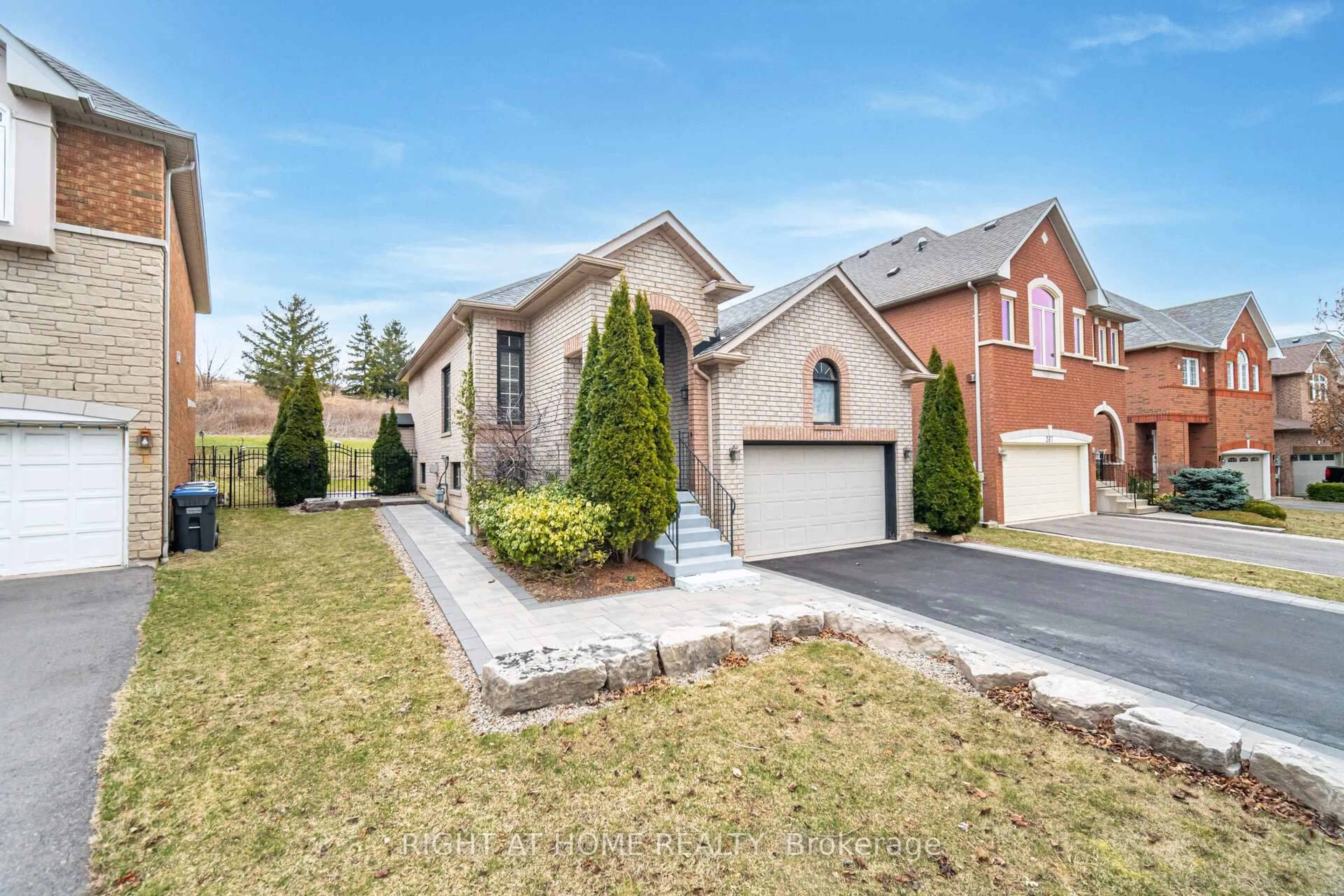 Home with brick exterior material, street for 257 Anthony Ave, Mississauga Ontario L4Z 3V4