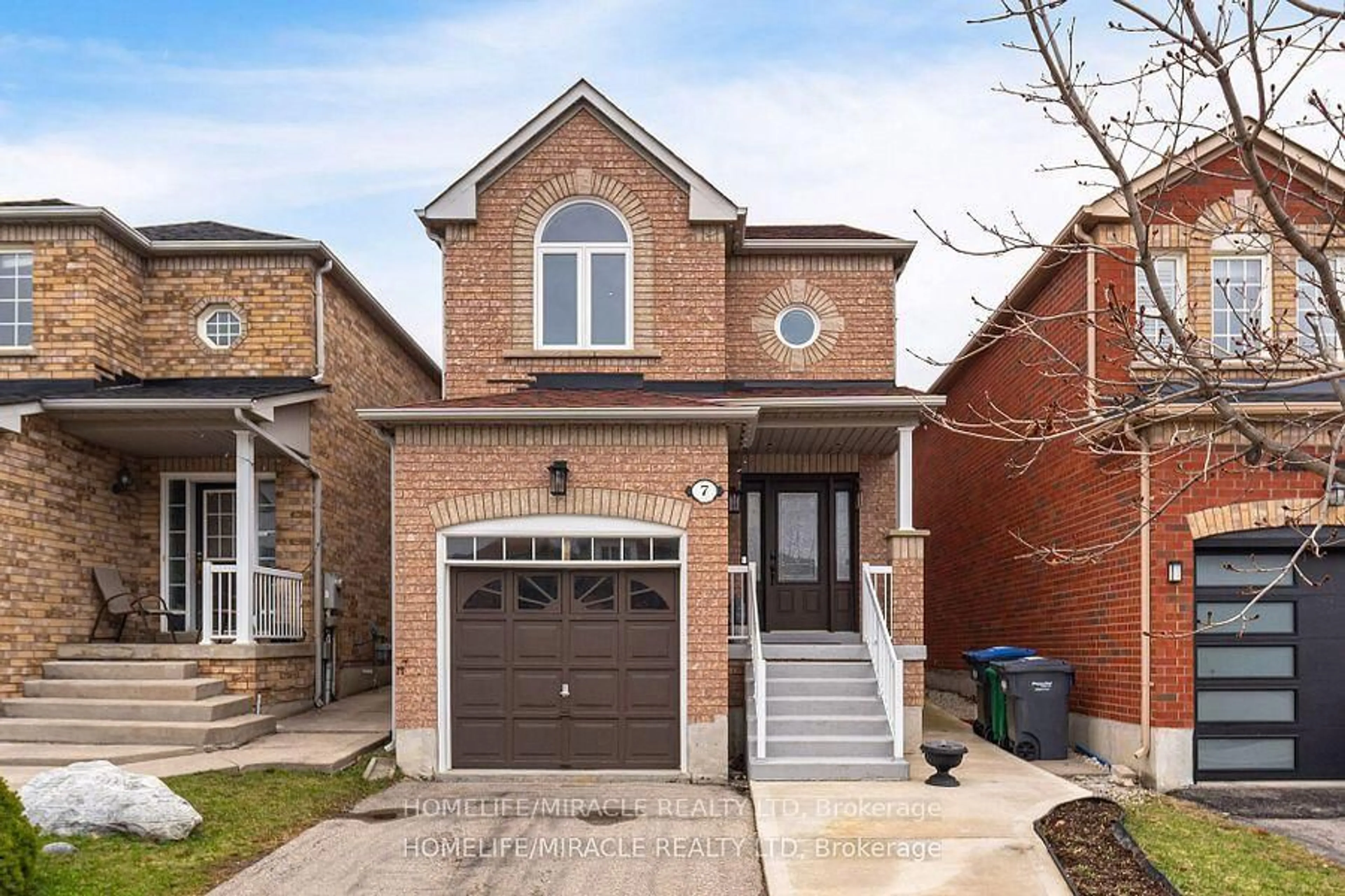 Home with brick exterior material, street for 7 Eastview Gate, Brampton Ontario L6P 1M6