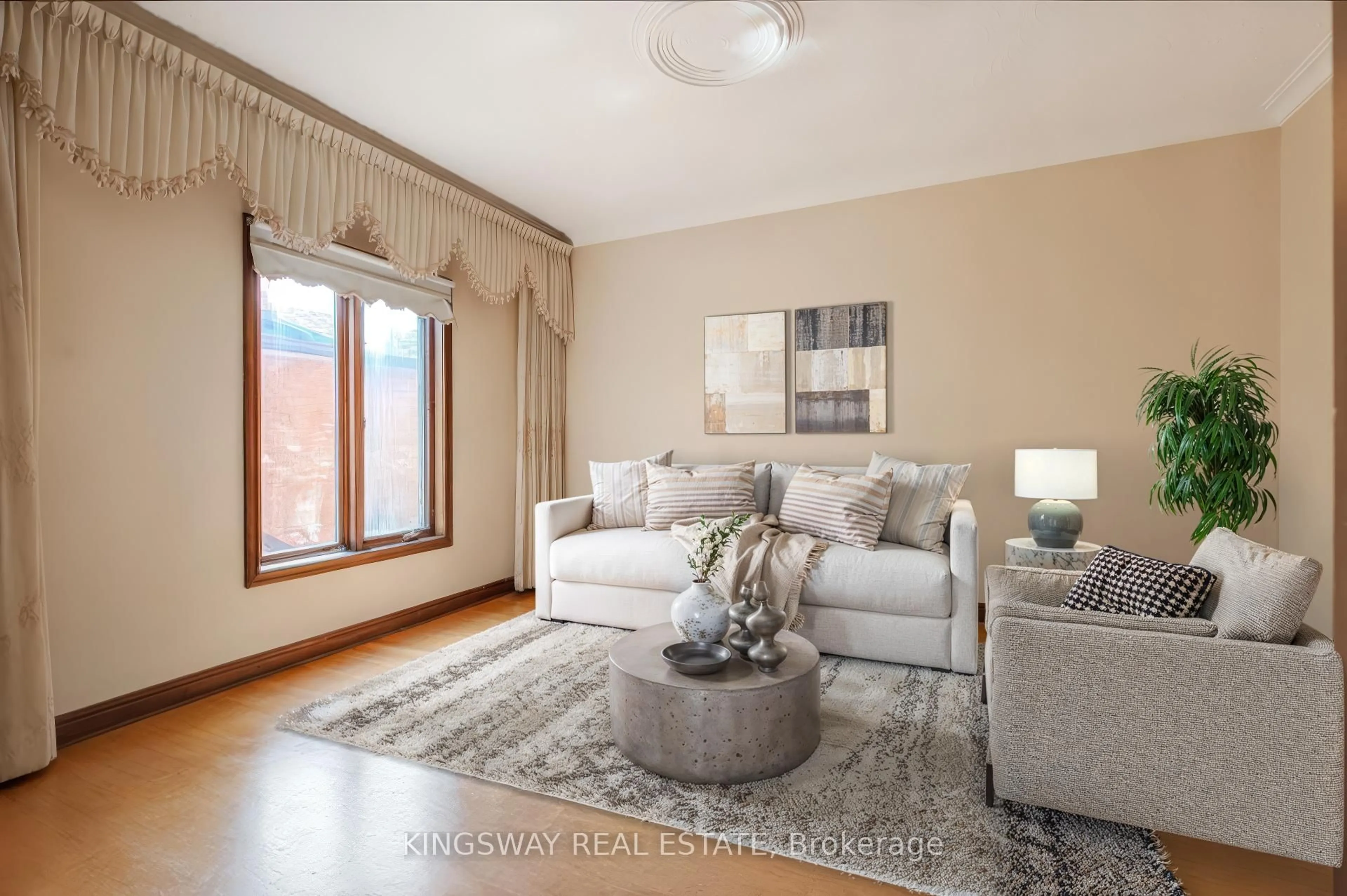 Living room with furniture, unknown for 27 Mulholland Ave, Toronto Ontario M6A 2S1