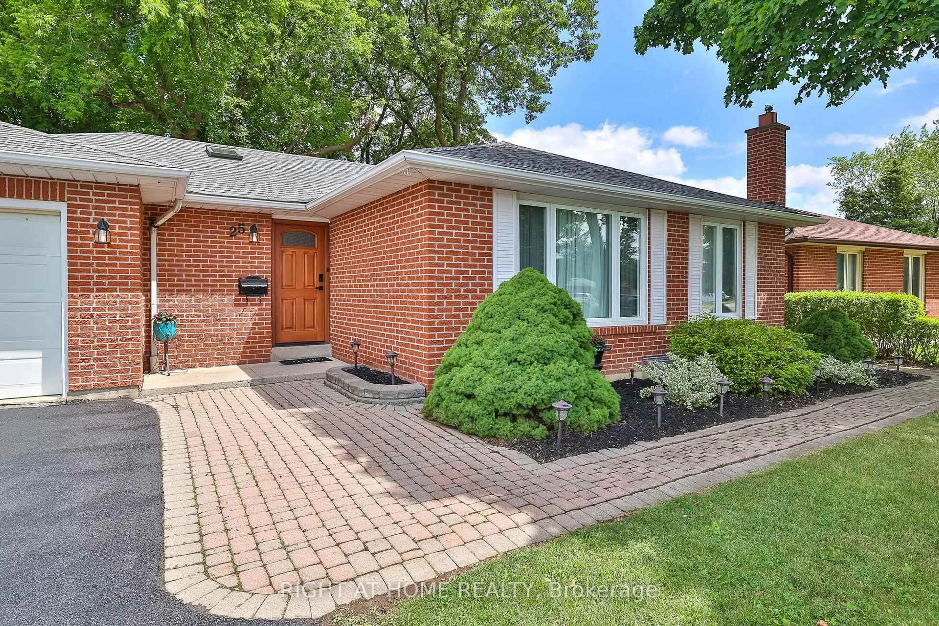 Home with brick exterior material, street for 25 Devonshire Dr, Brampton Ontario L6T 3G5