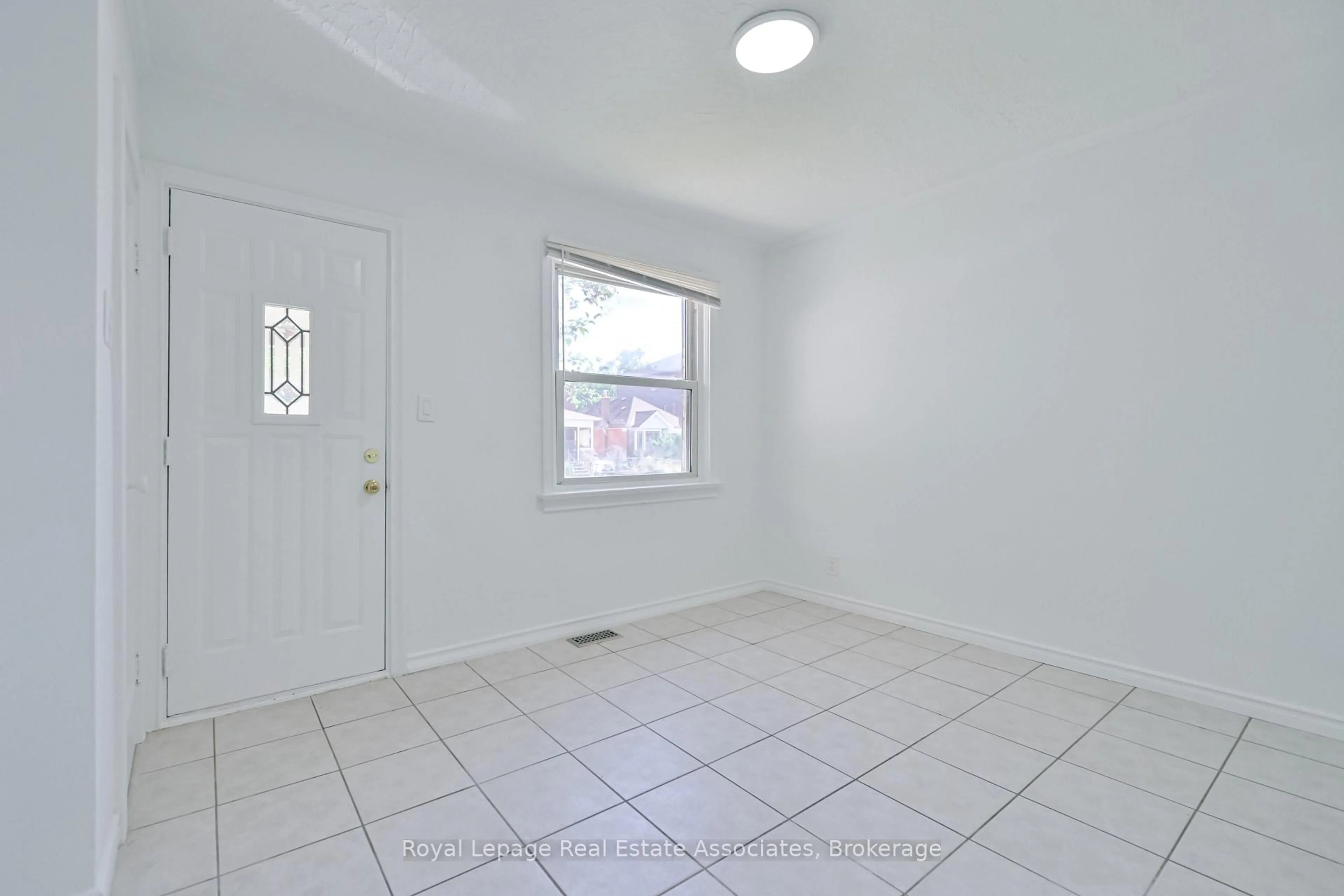 A pic of a room for 20 East Dr, Toronto Ontario M6N 2N7