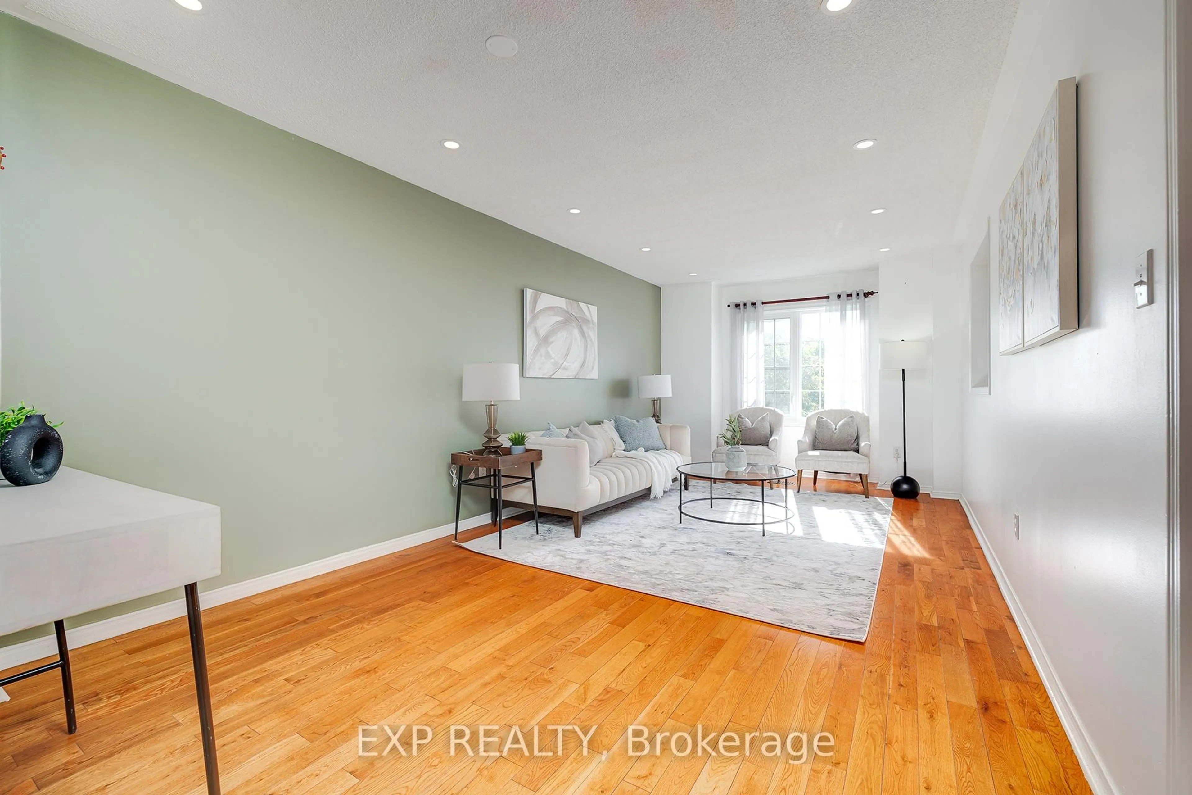 A pic of a room for 1591 South Parade Crt #24, Mississauga Ontario L5M 6G1