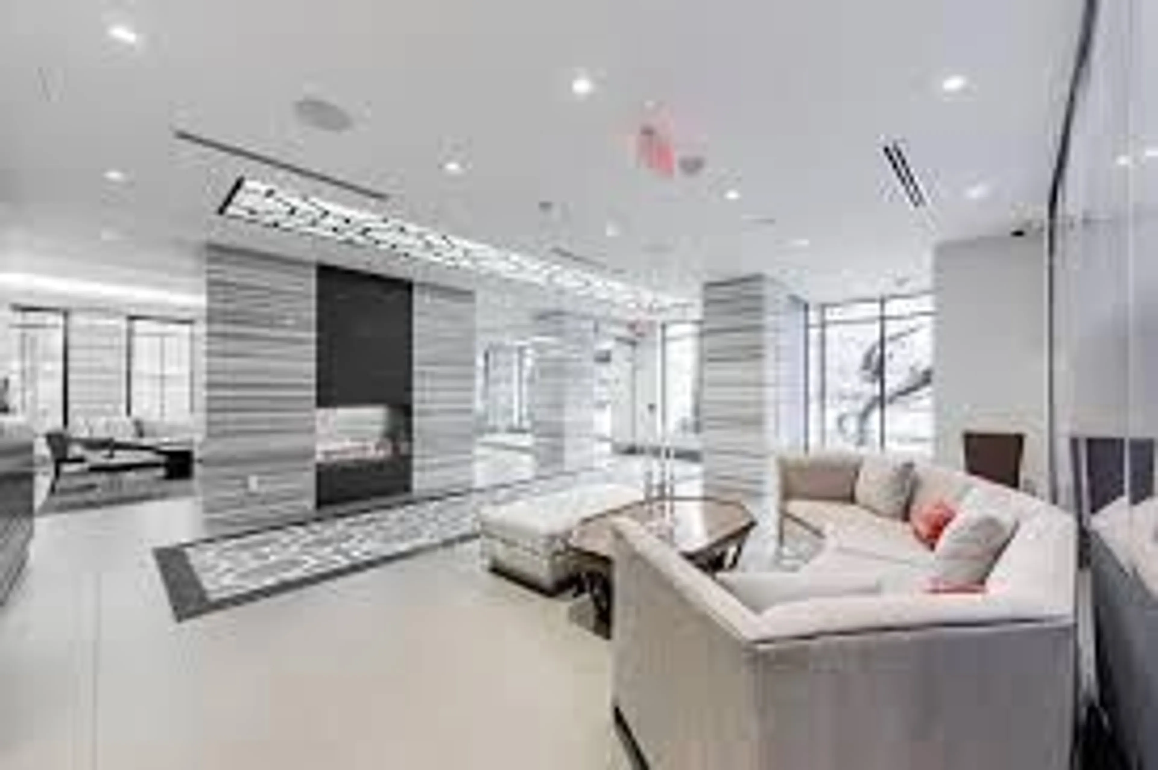 Lobby for 2 Old Mill Dr #323, Toronto Ontario M6S 0A2