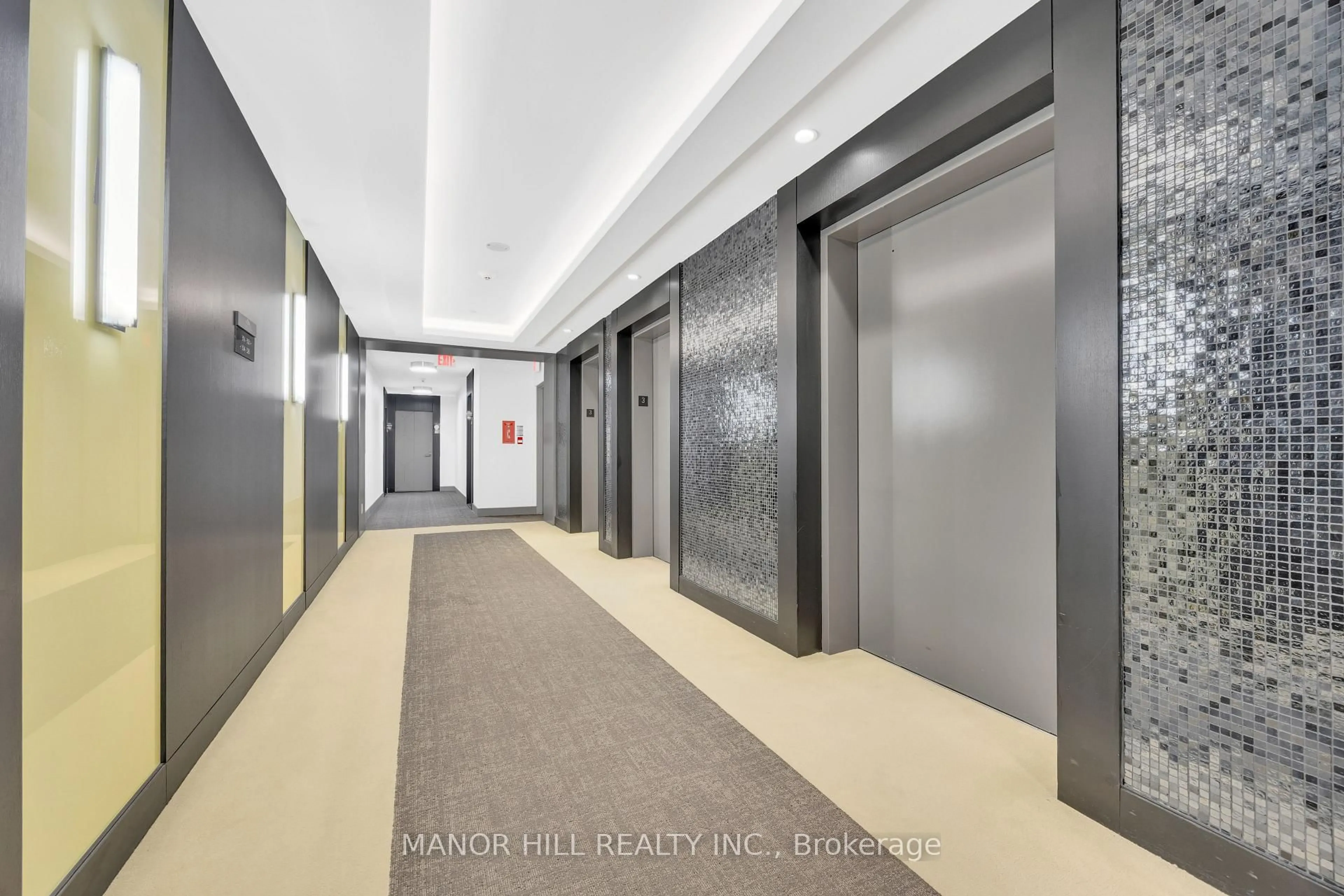 Indoor foyer for 2 Old Mill Dr #323, Toronto Ontario M6S 0A2