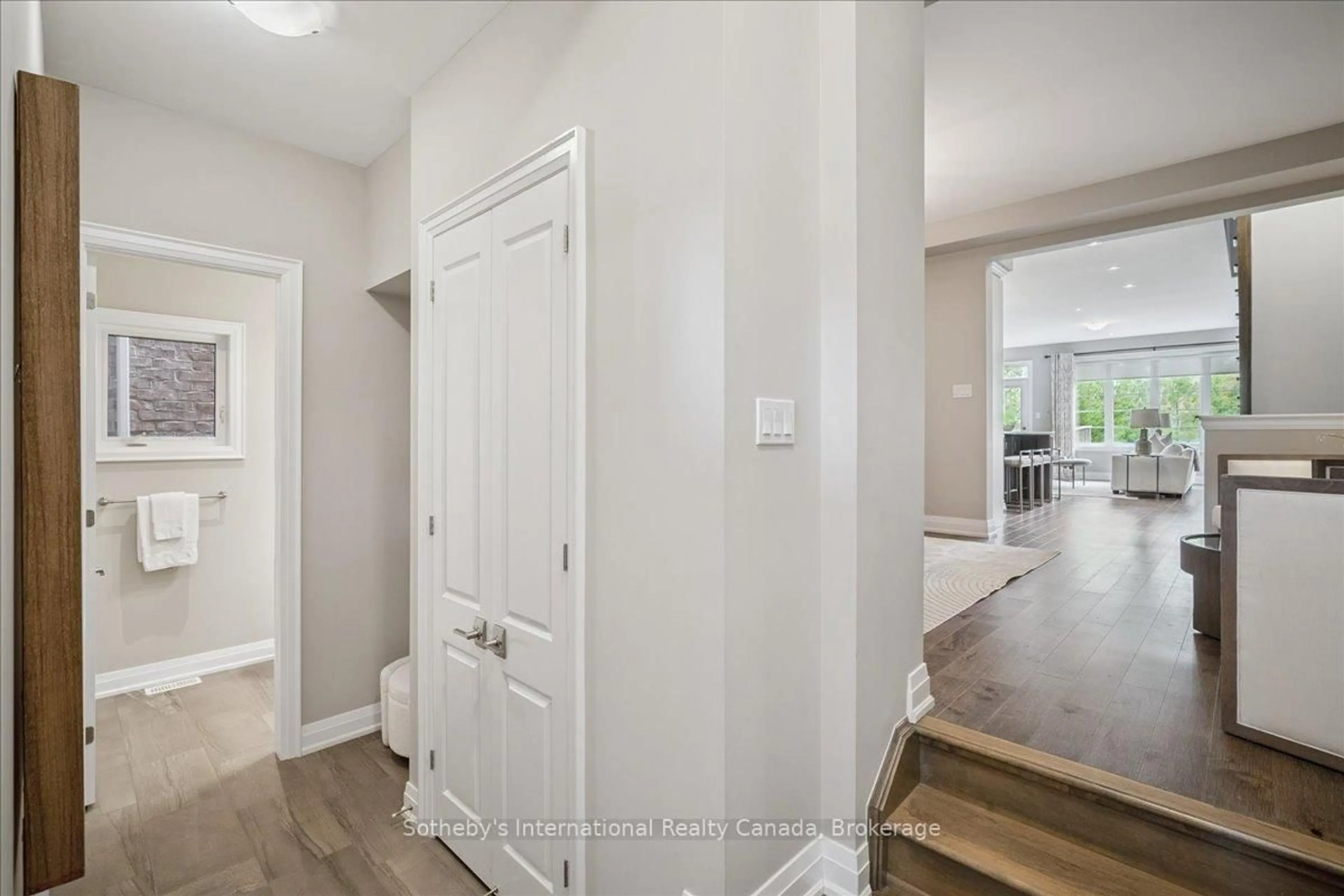 Indoor entryway for 3151 Riverpath Common, Oakville Ontario L6M 1P6