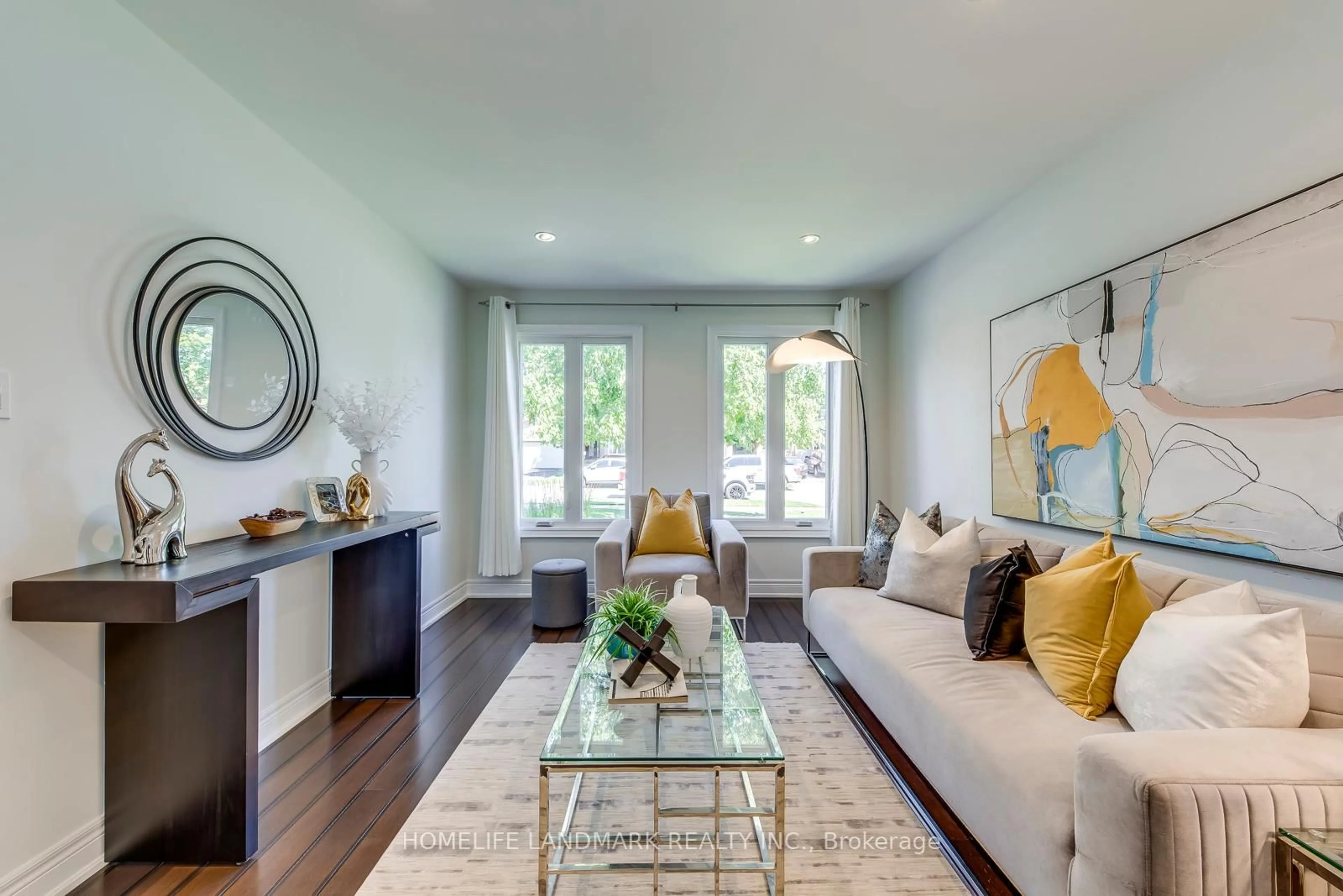 Living room with furniture, unknown for 1076 Montrose Abbey Dr, Oakville Ontario L6M 1E7