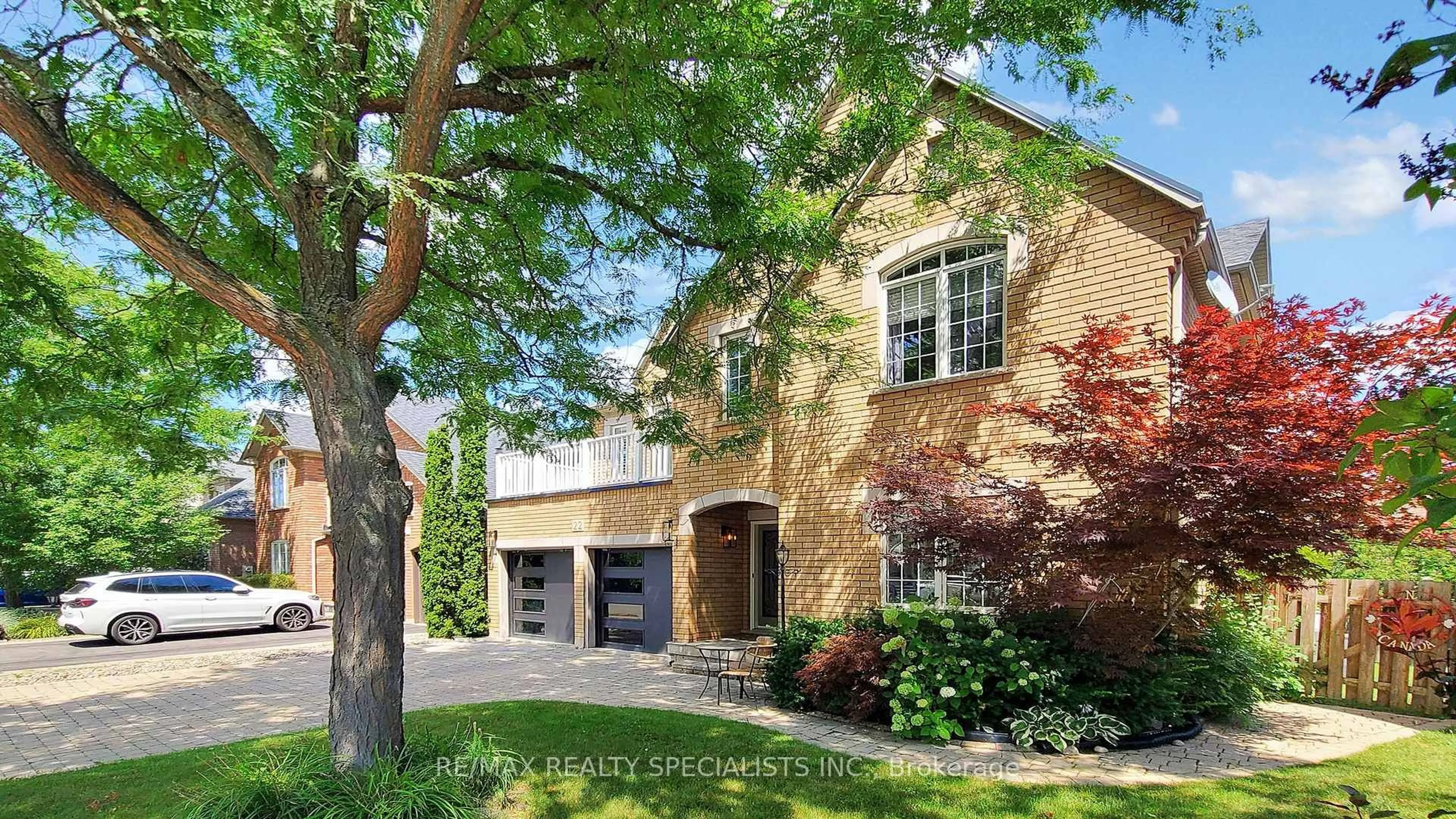 Home with brick exterior material, street for 22 Sawston Circ, Brampton Ontario L7A 2N8