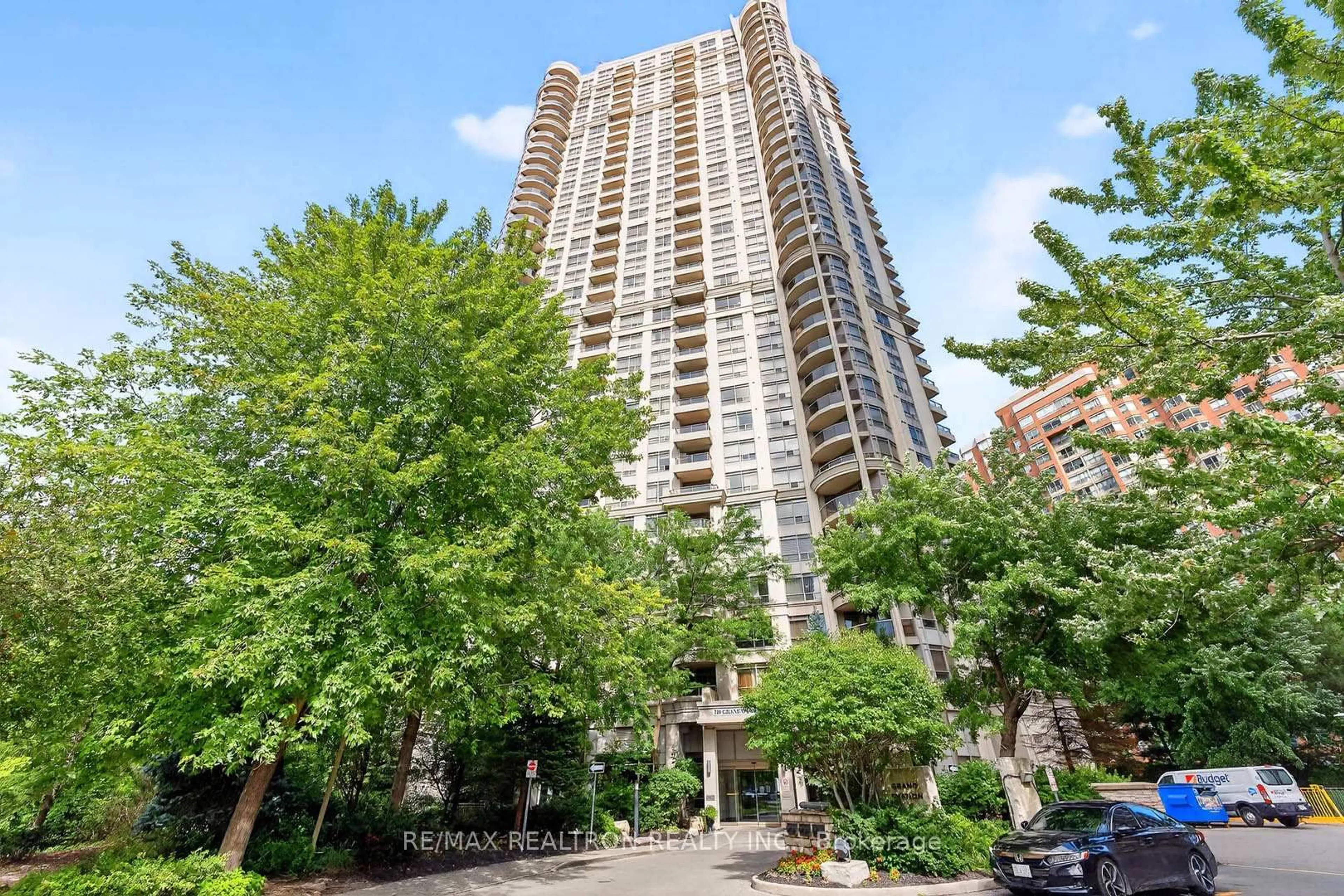 Patio, unknown for 310 Burnhamthorpe Rd #1106, Mississauga Ontario L5B 4P9