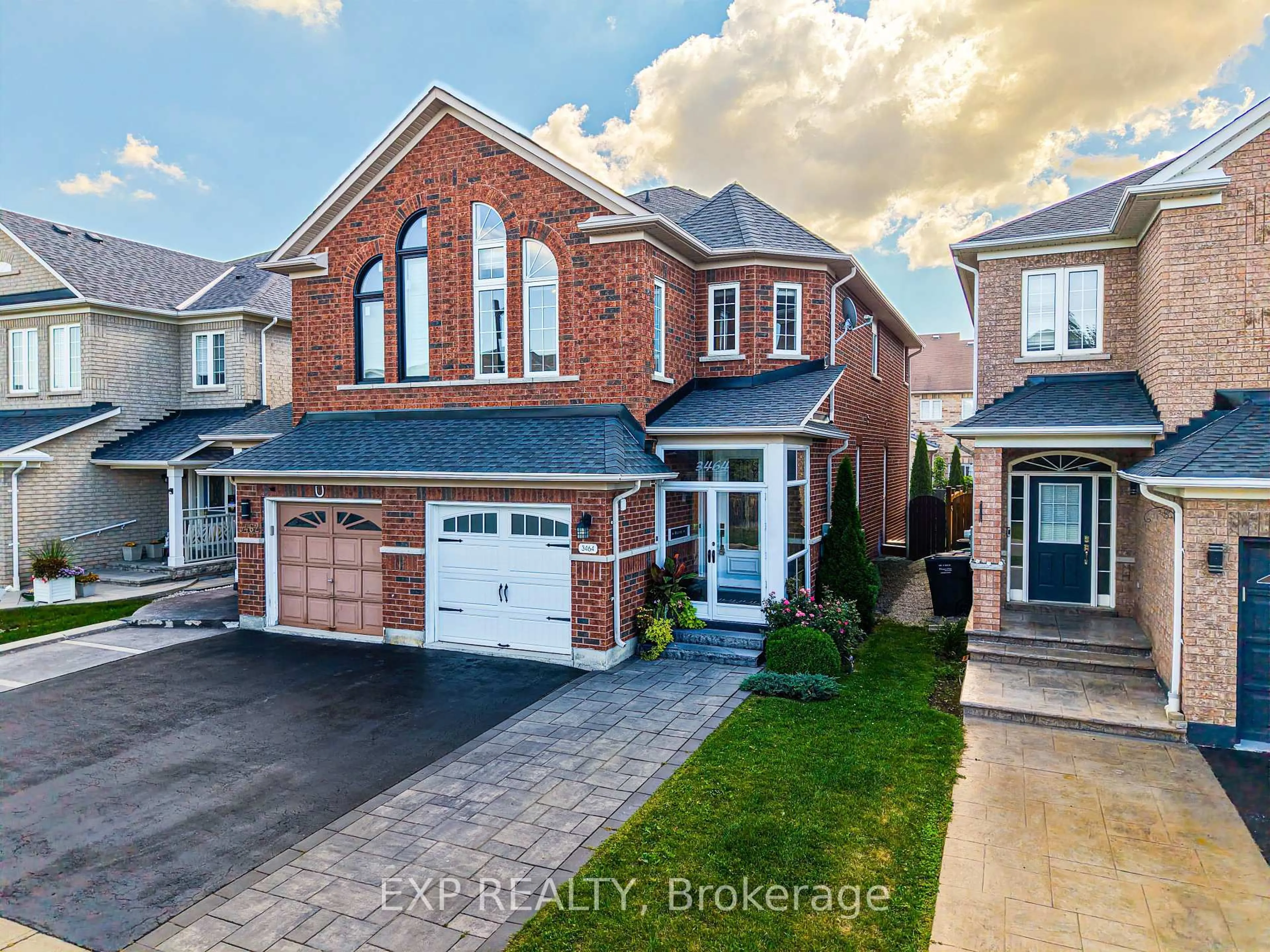 Home with brick exterior material, street for 3464 Fountain Park Ave, Mississauga Ontario L5M 1X1