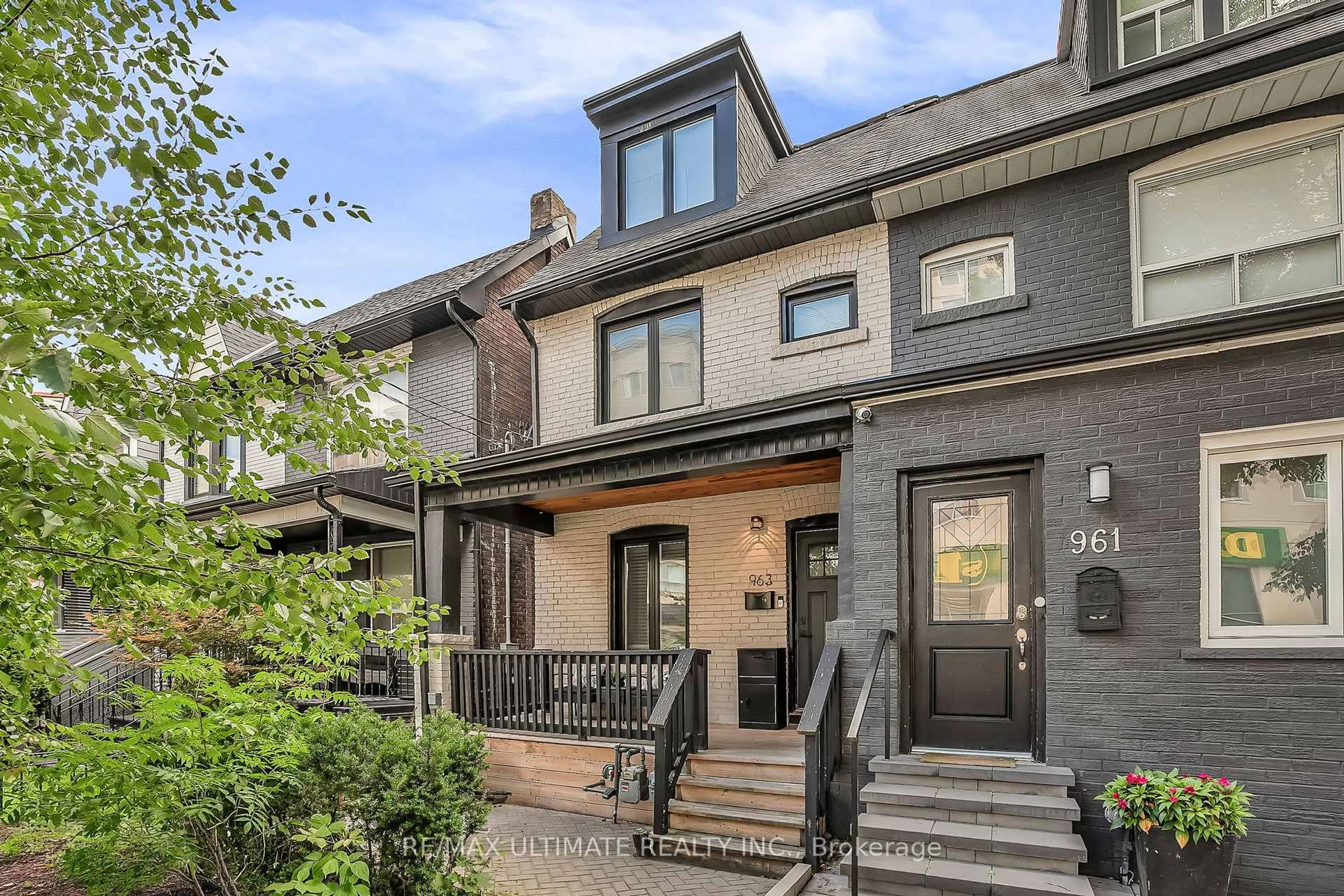 Home with brick exterior material, street for 963 Lansdowne Ave, Toronto Ontario M6H 3Z5