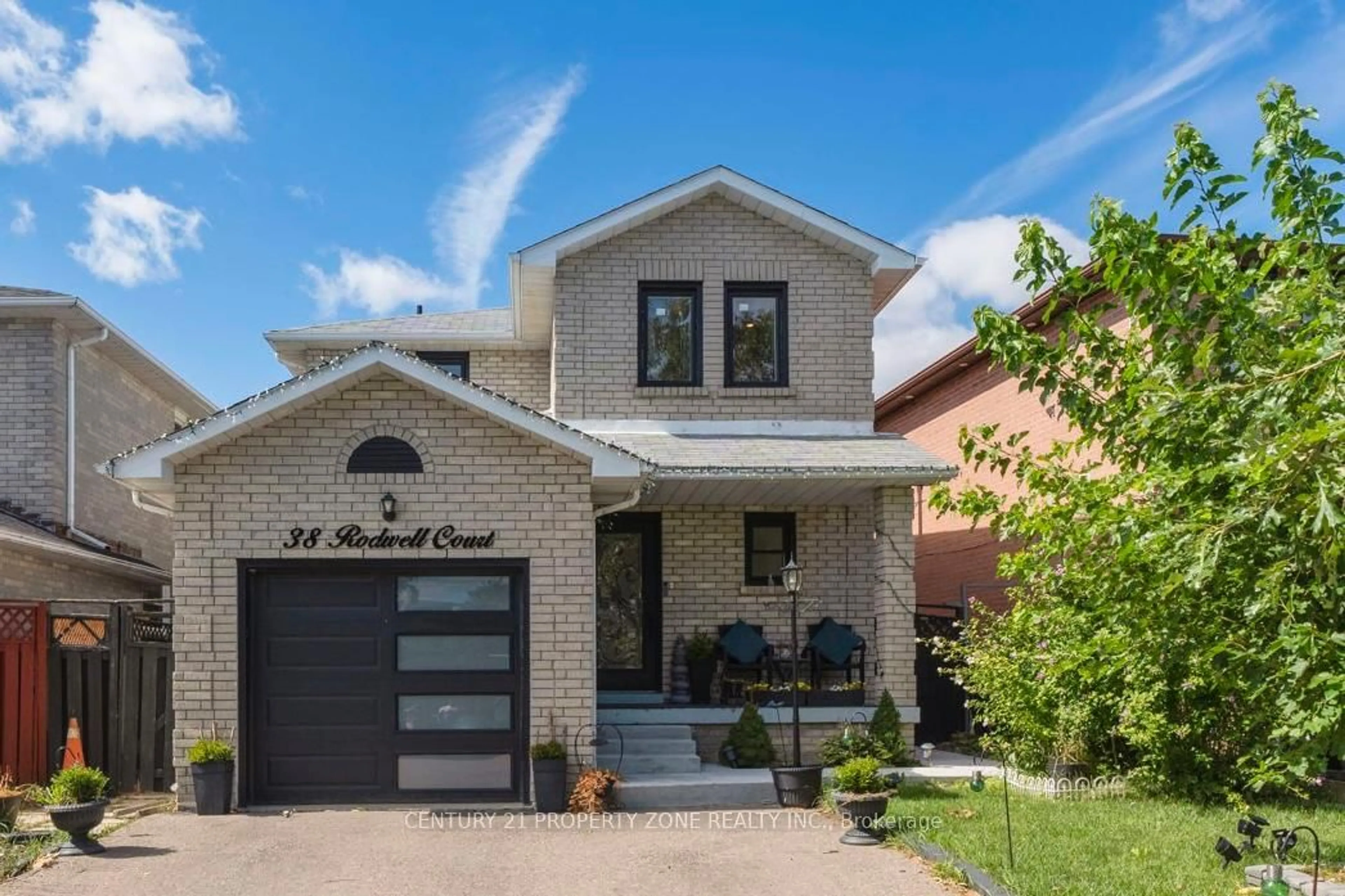 Home with brick exterior material, street for 38 Rodwell Crt, Brampton Ontario L6Y 4G7