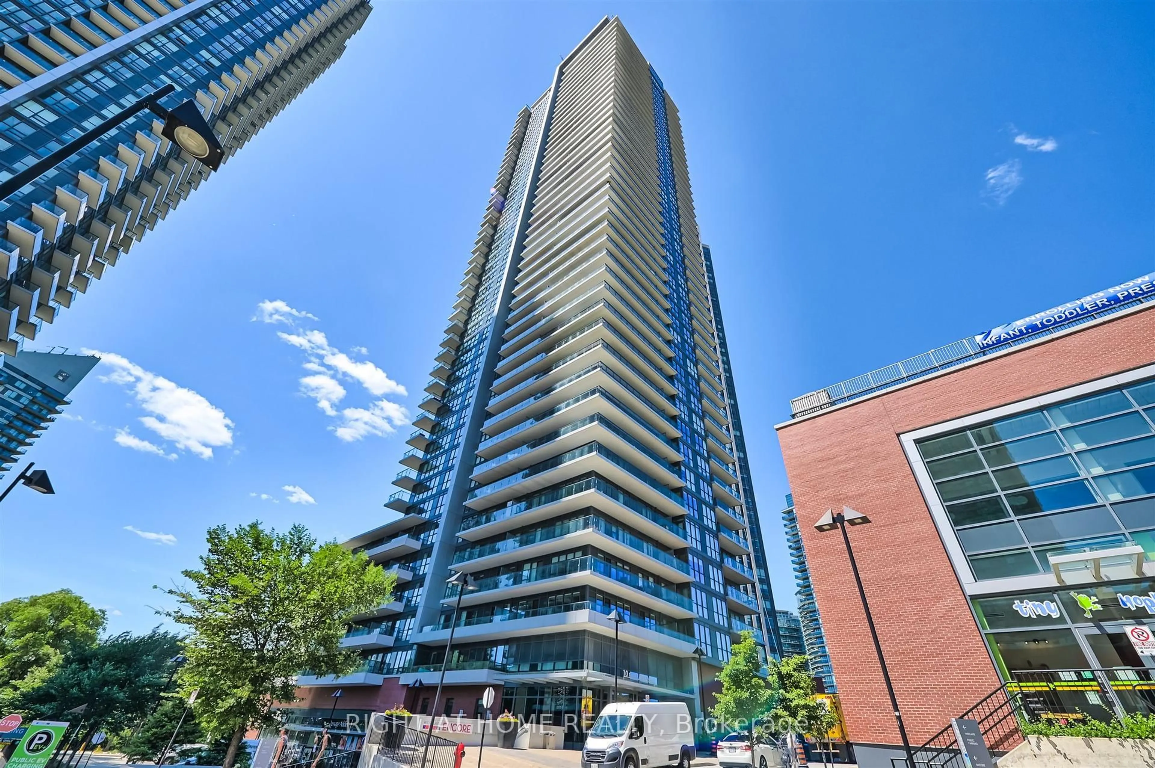 A pic from outside/outdoor area/front of a property/back of a property/a pic from drone, city buildings view from balcony for 10 Park Lawn Rd #620, Toronto Ontario M8V 0H9