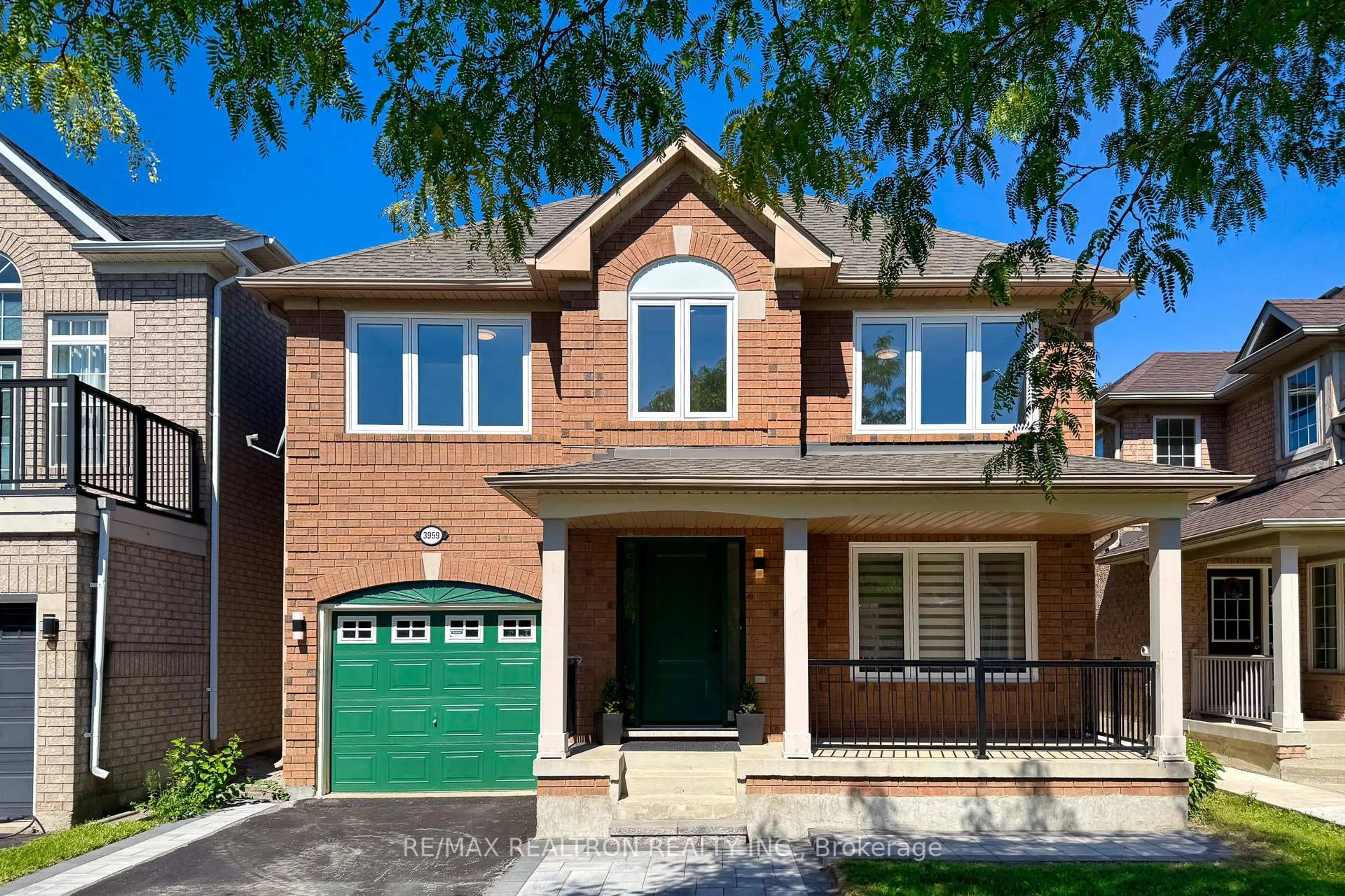 Home with brick exterior material, street for 3959 Deepwood Hts, Mississauga Ontario L5M 6L9