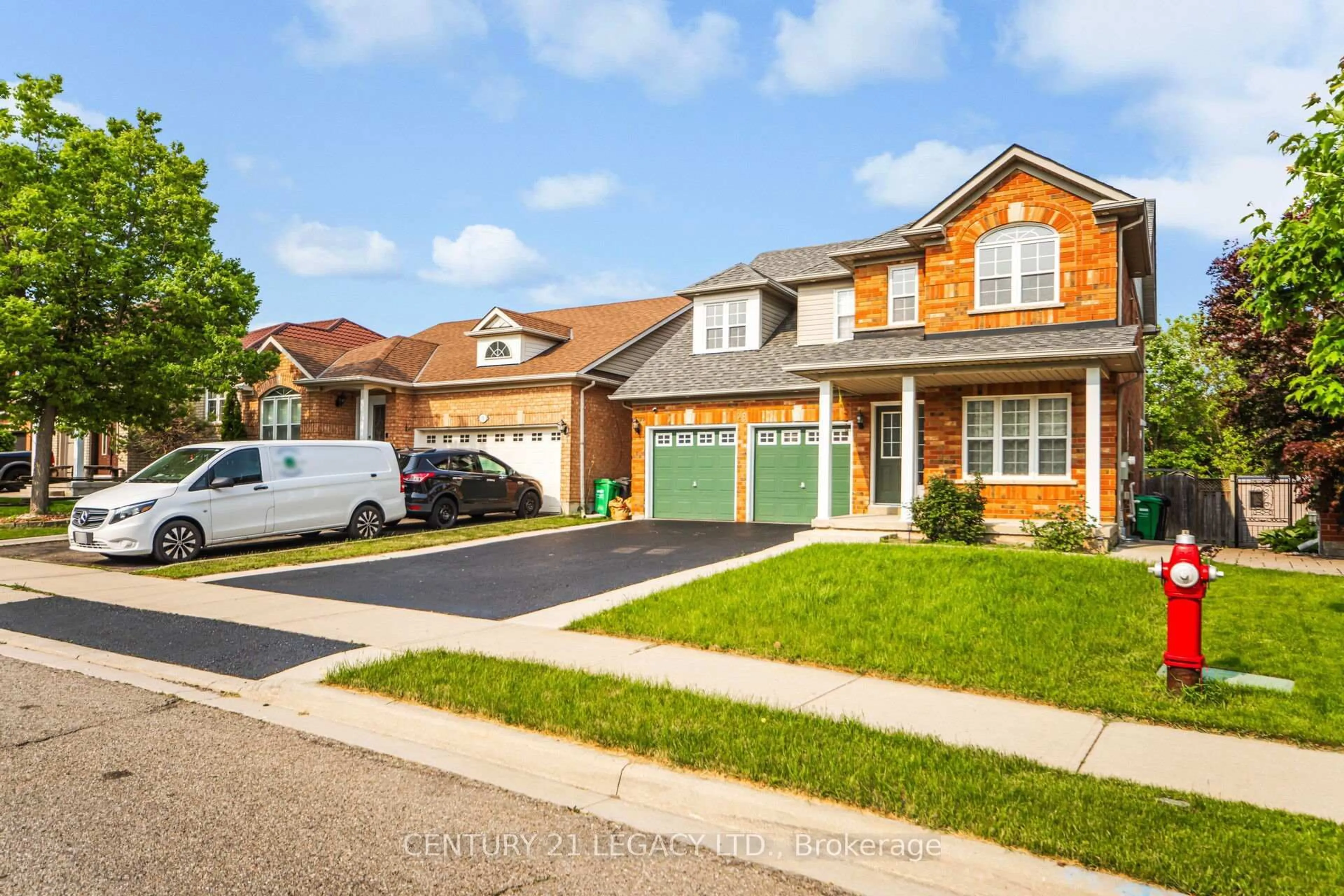 Home with brick exterior material, street for 28 Sunnybrook Cres, Brampton Ontario L7A 1Y2