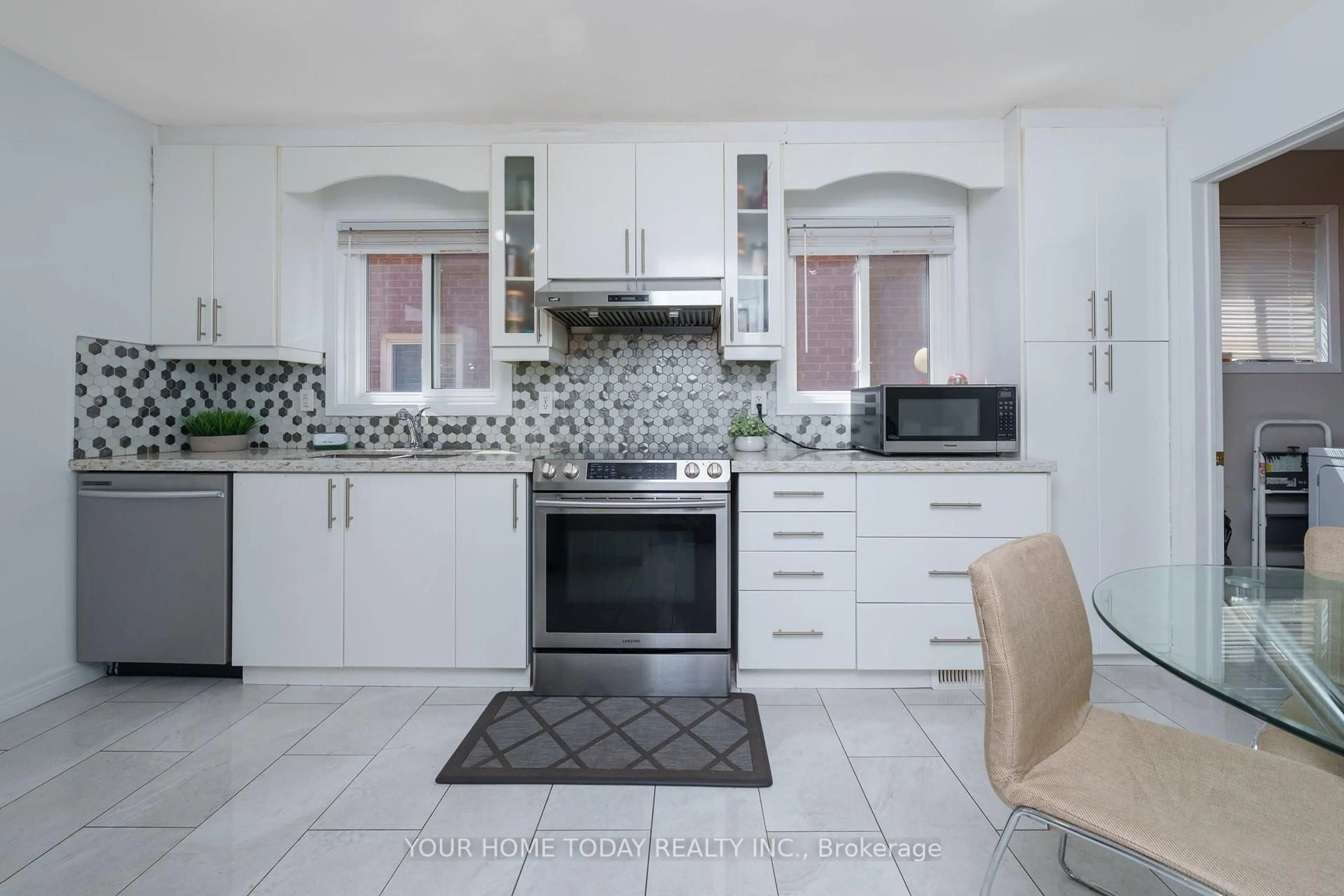Unknown for 18 Alabaster Dr, Brampton Ontario L6V 4E4