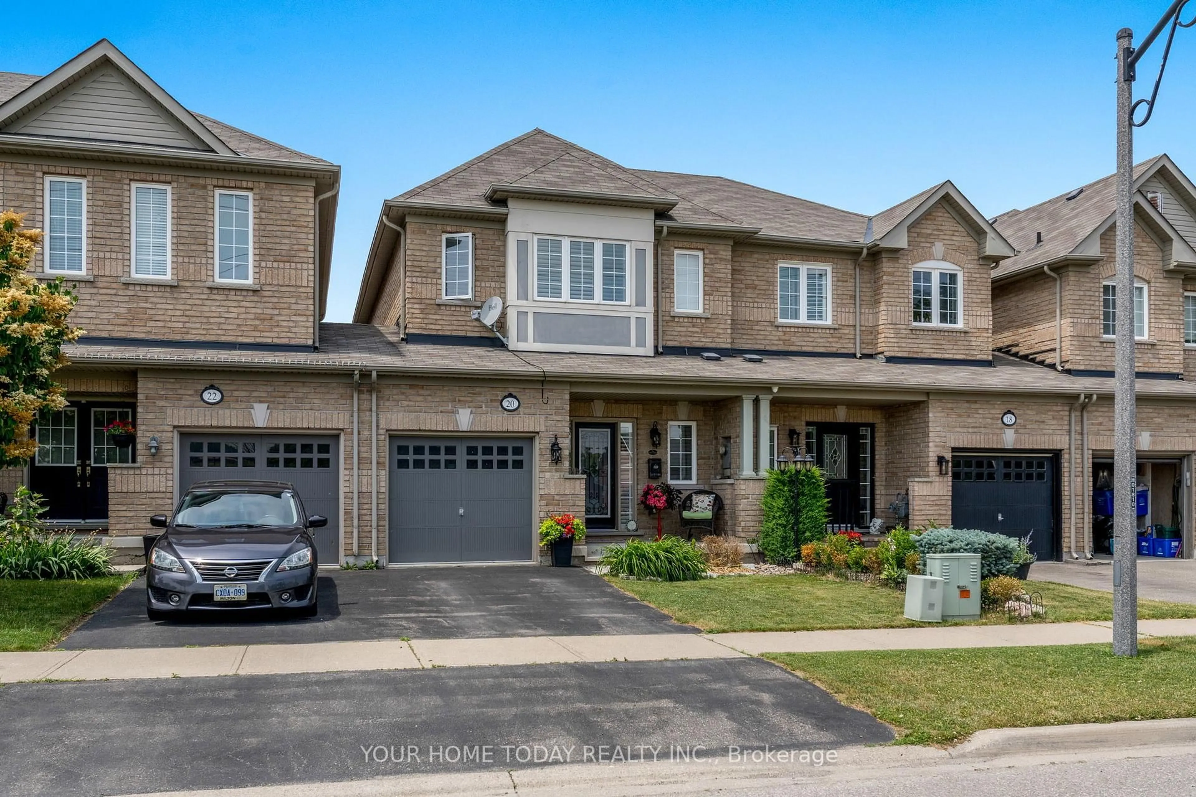 Home with brick exterior material, street for 20 Chetholme Pl, Halton Hills Ontario L7G 0E1