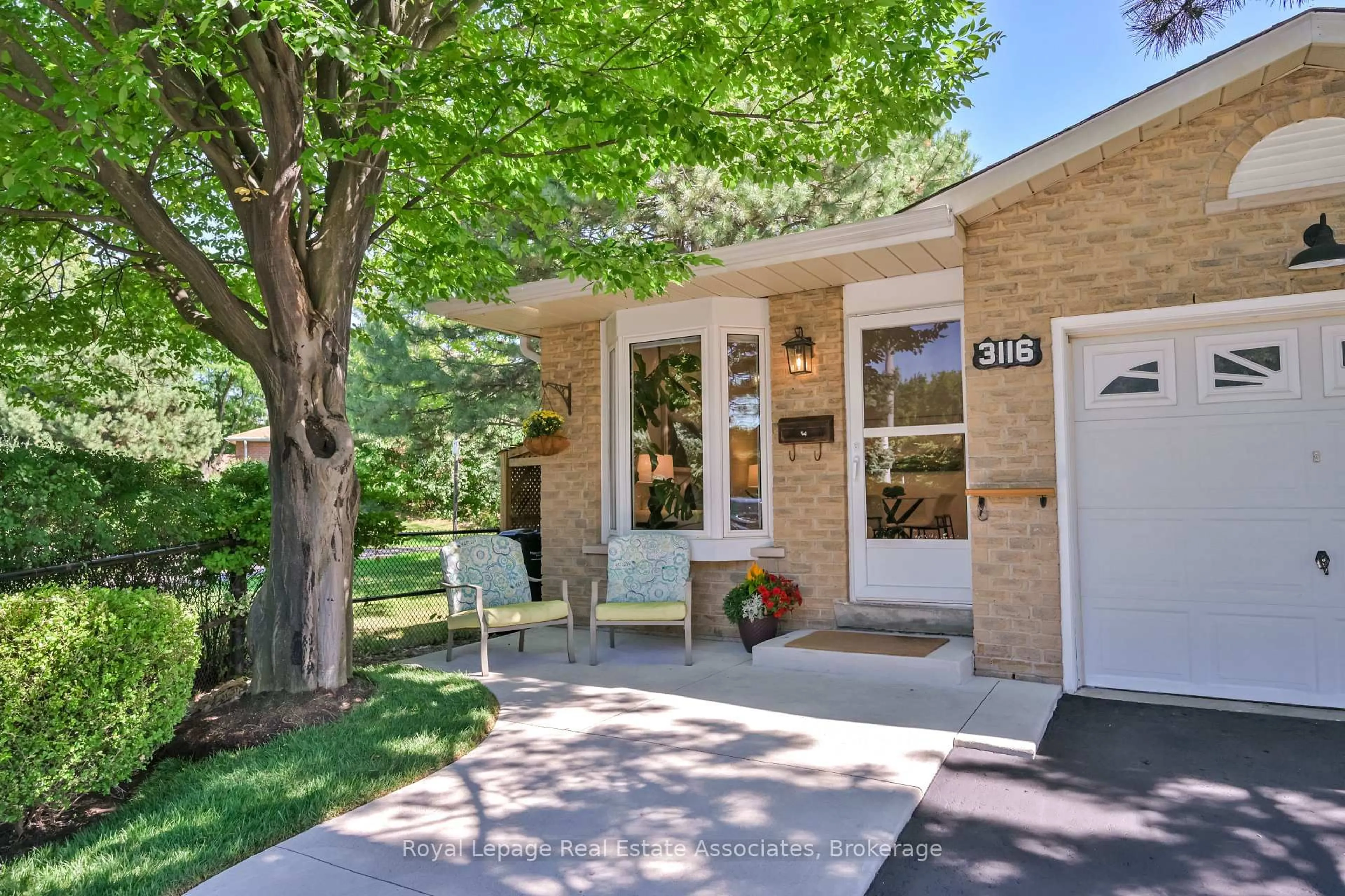 Home with brick exterior material, street for 3116 Harris Cres, Mississauga Ontario L5N 4Y2