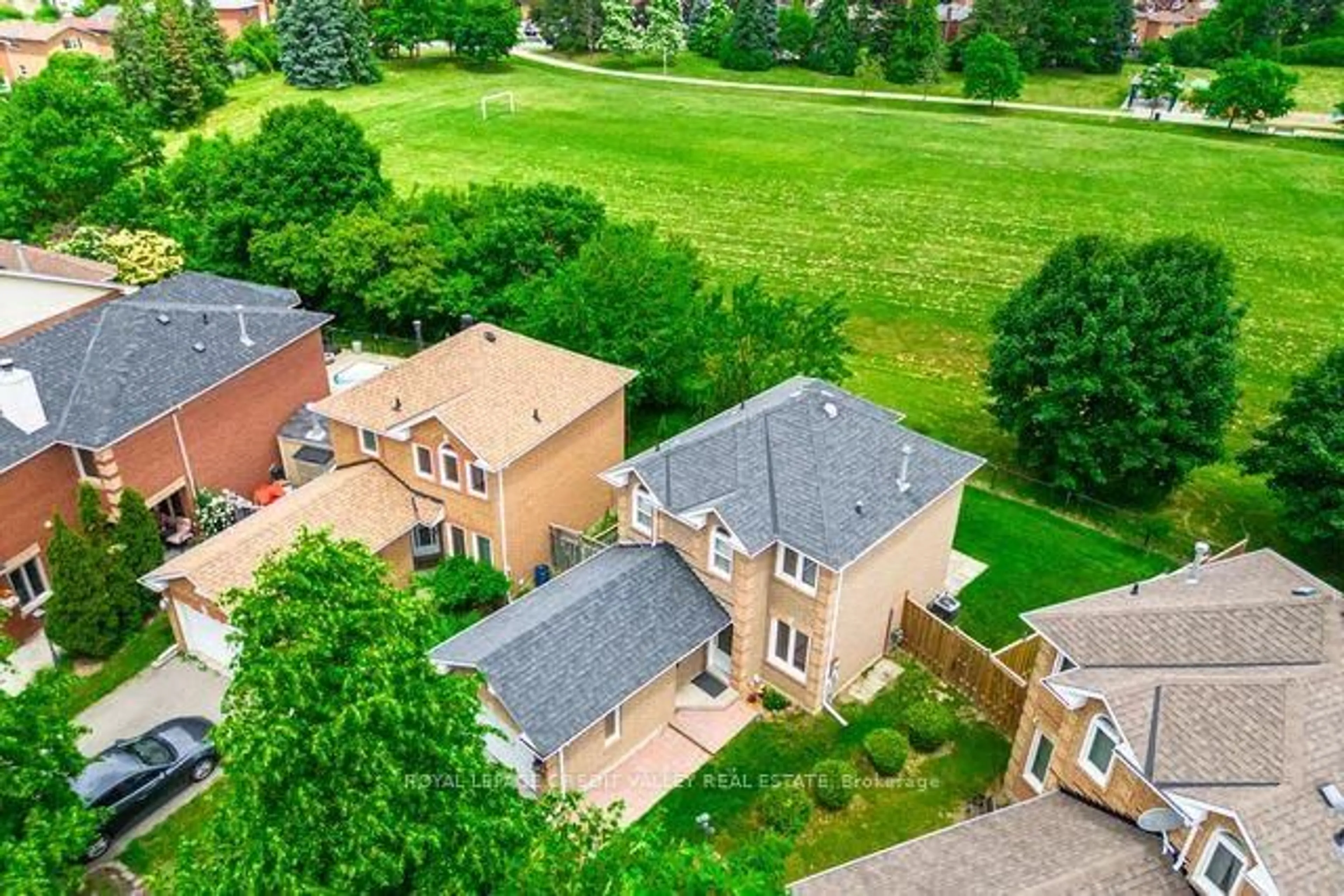 A pic from outside/outdoor area/front of a property/back of a property/a pic from drone, street for 56 Valonia Dr, Brampton Ontario L6V 4K1