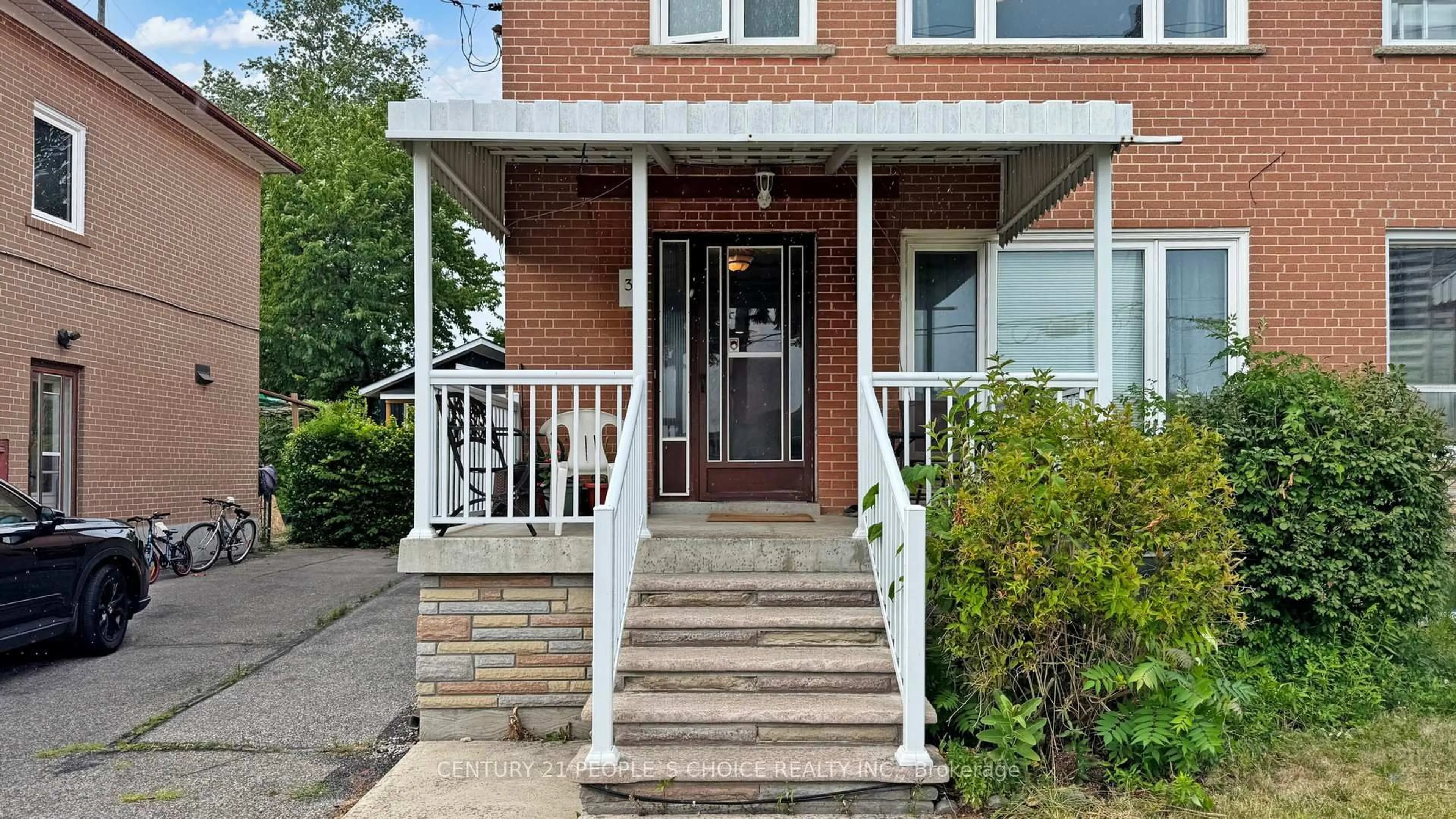 Home with brick exterior material, street for 37 Foxrun Ave, Toronto Ontario M3L 1L9