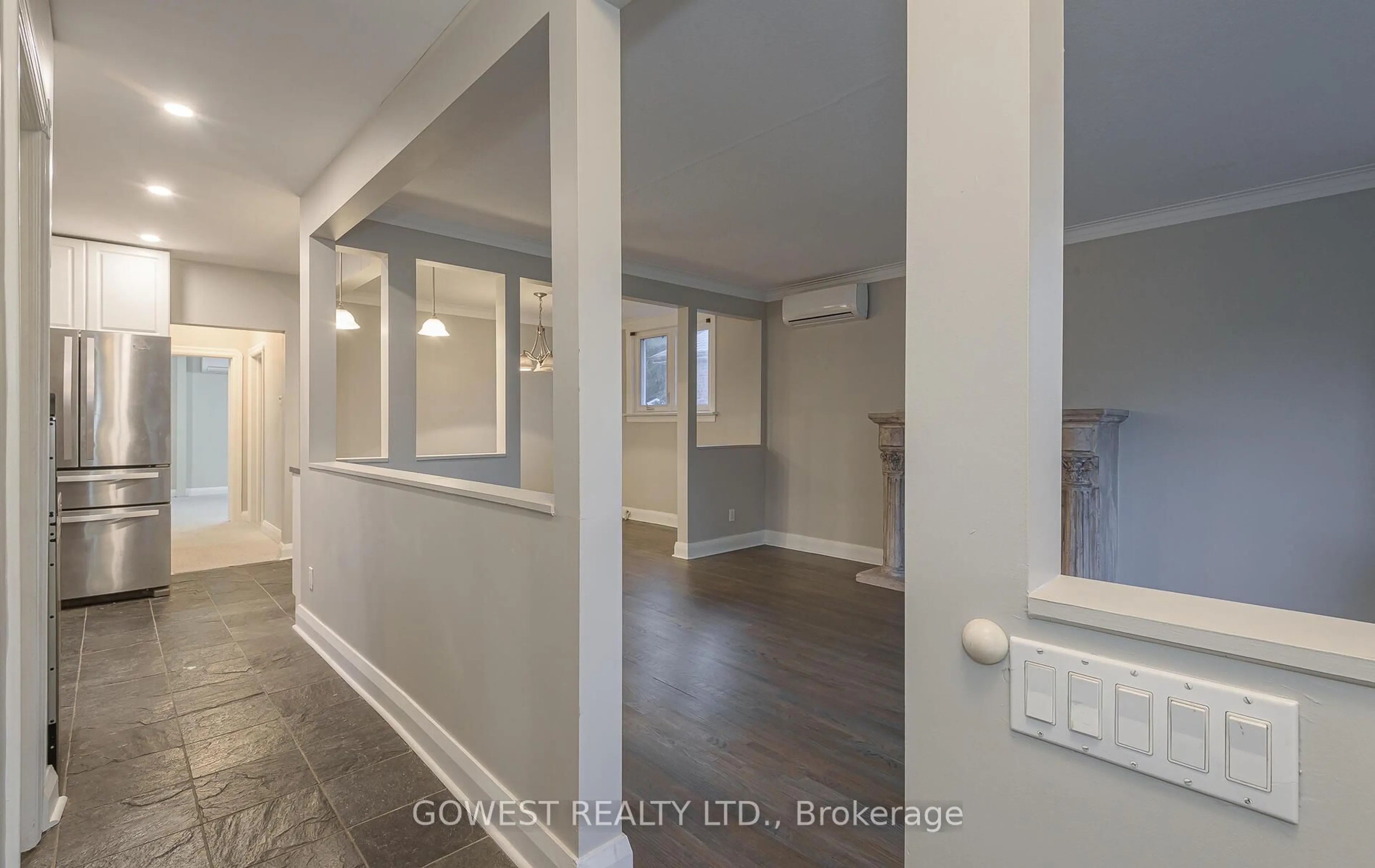 Indoor entryway for 66 Twelfth St, Toronto Ontario M8V 3H1