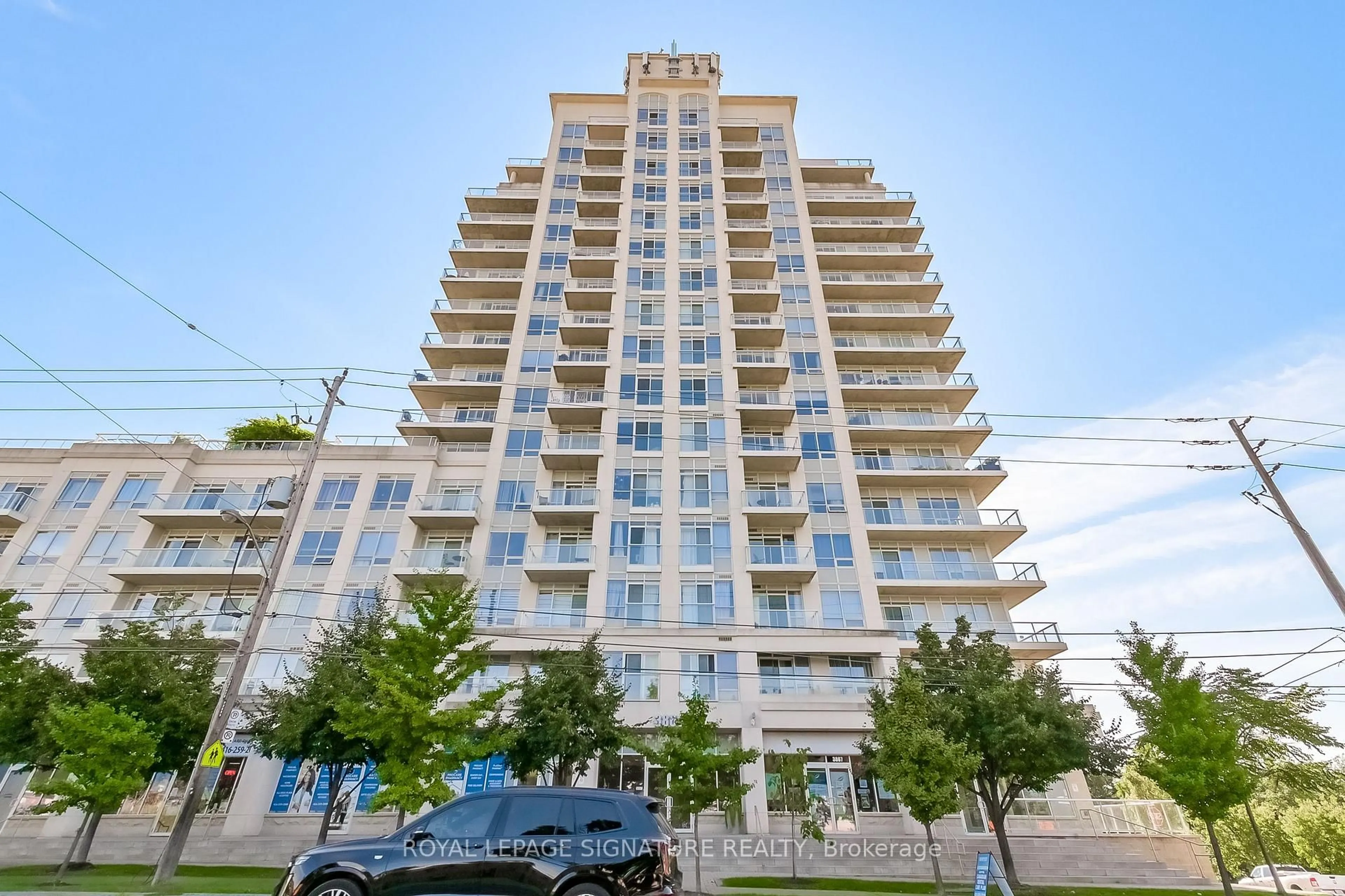 A pic from outside/outdoor area/front of a property/back of a property/a pic from drone, building for 3865 Lake Shore Blvd #320, Toronto Ontario M8W 0A2