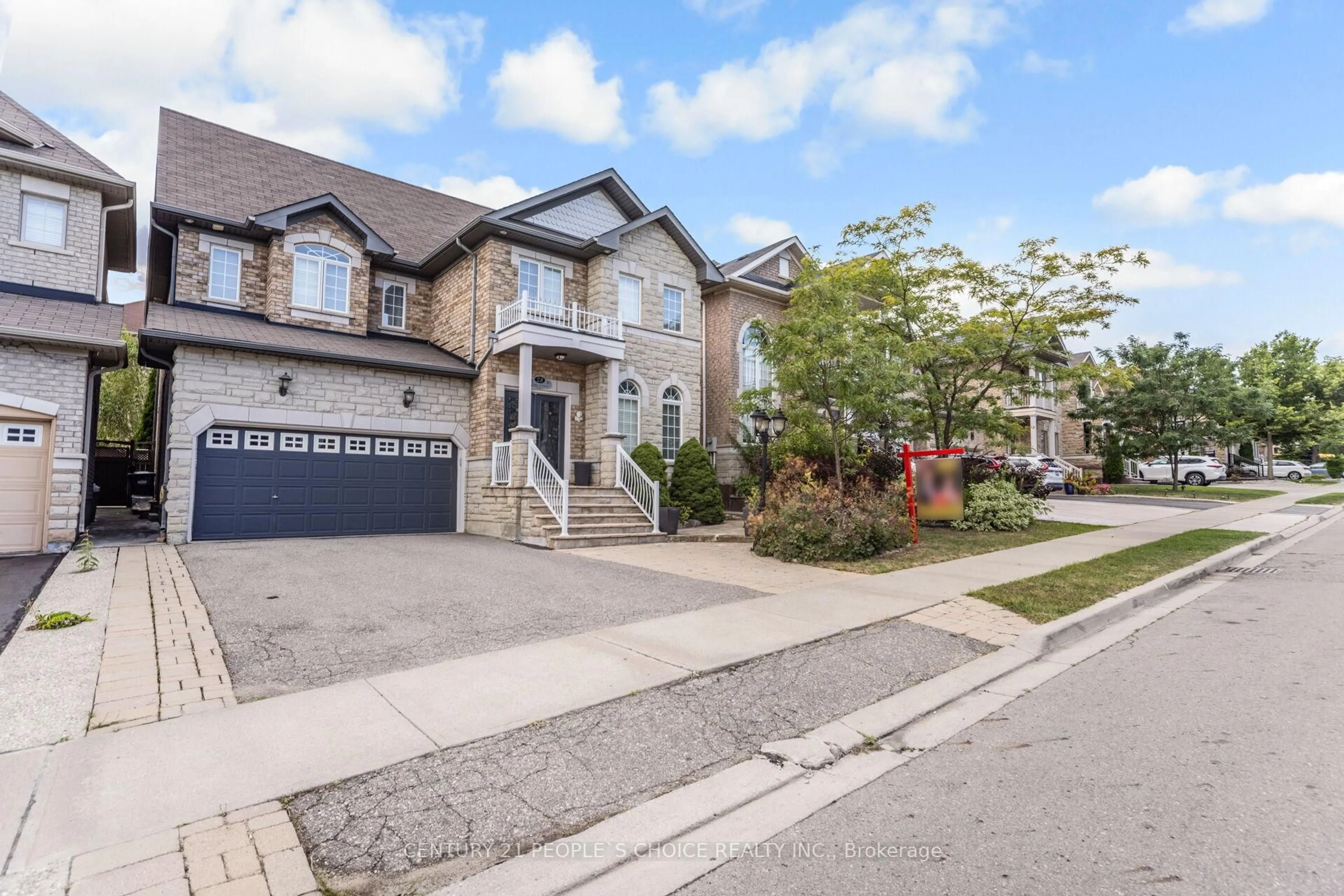 Unknown for 28 Coin St, Brampton Ontario L6Y 5R2