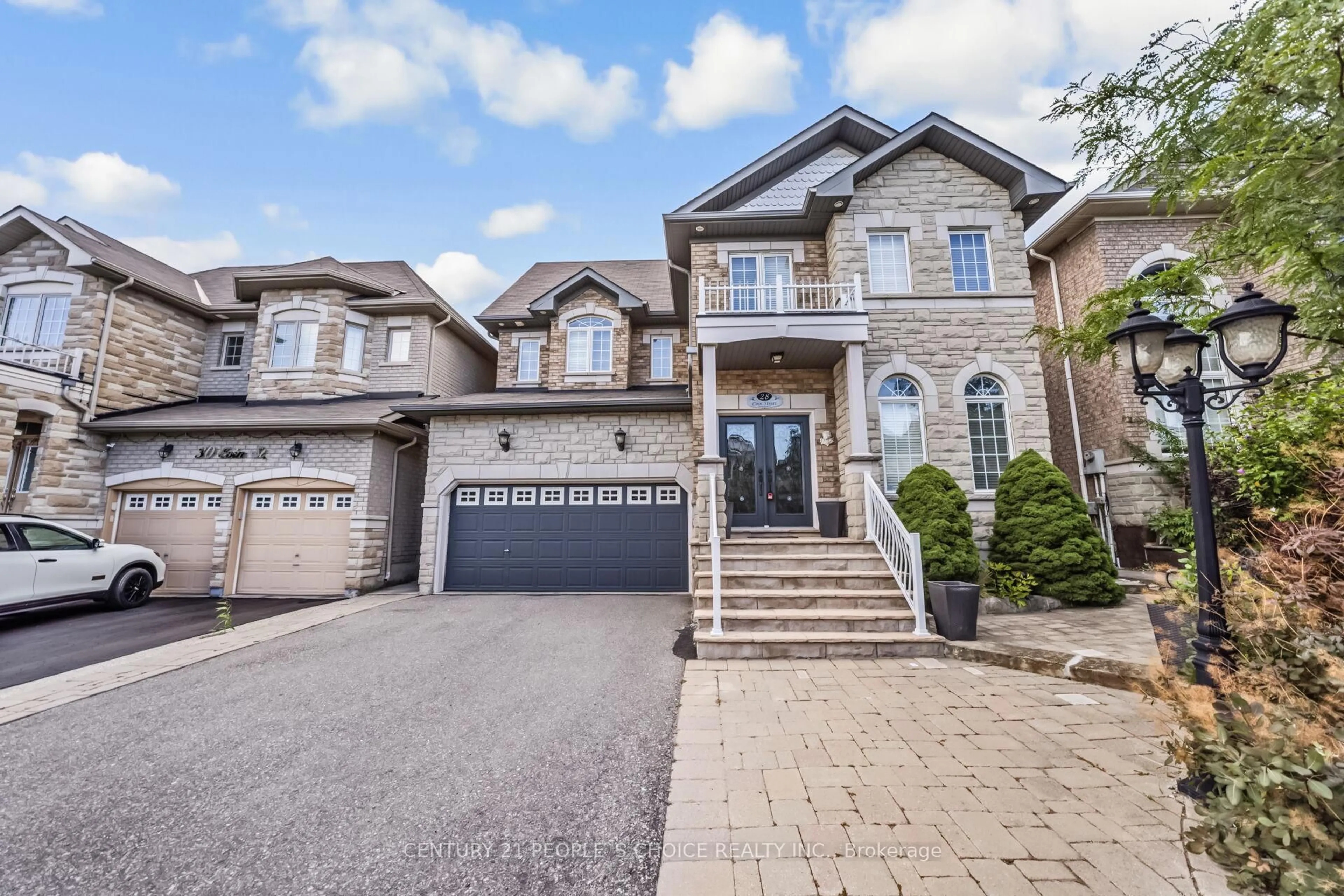 Home with brick exterior material, street for 28 Coin St, Brampton Ontario L6Y 5R2