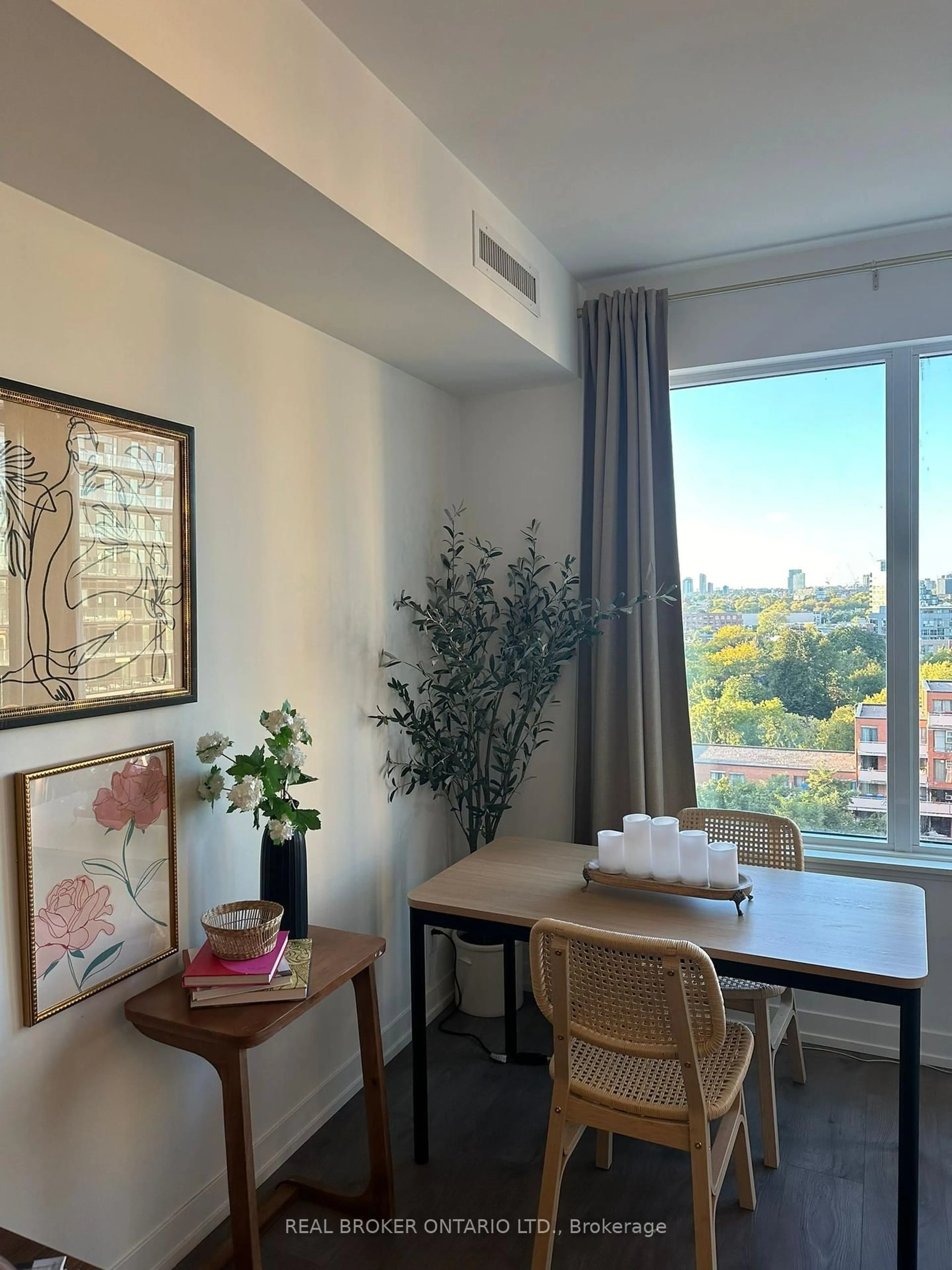 Unknown for 270 Dufferin St #820, Toronto Ontario M6K 0H8