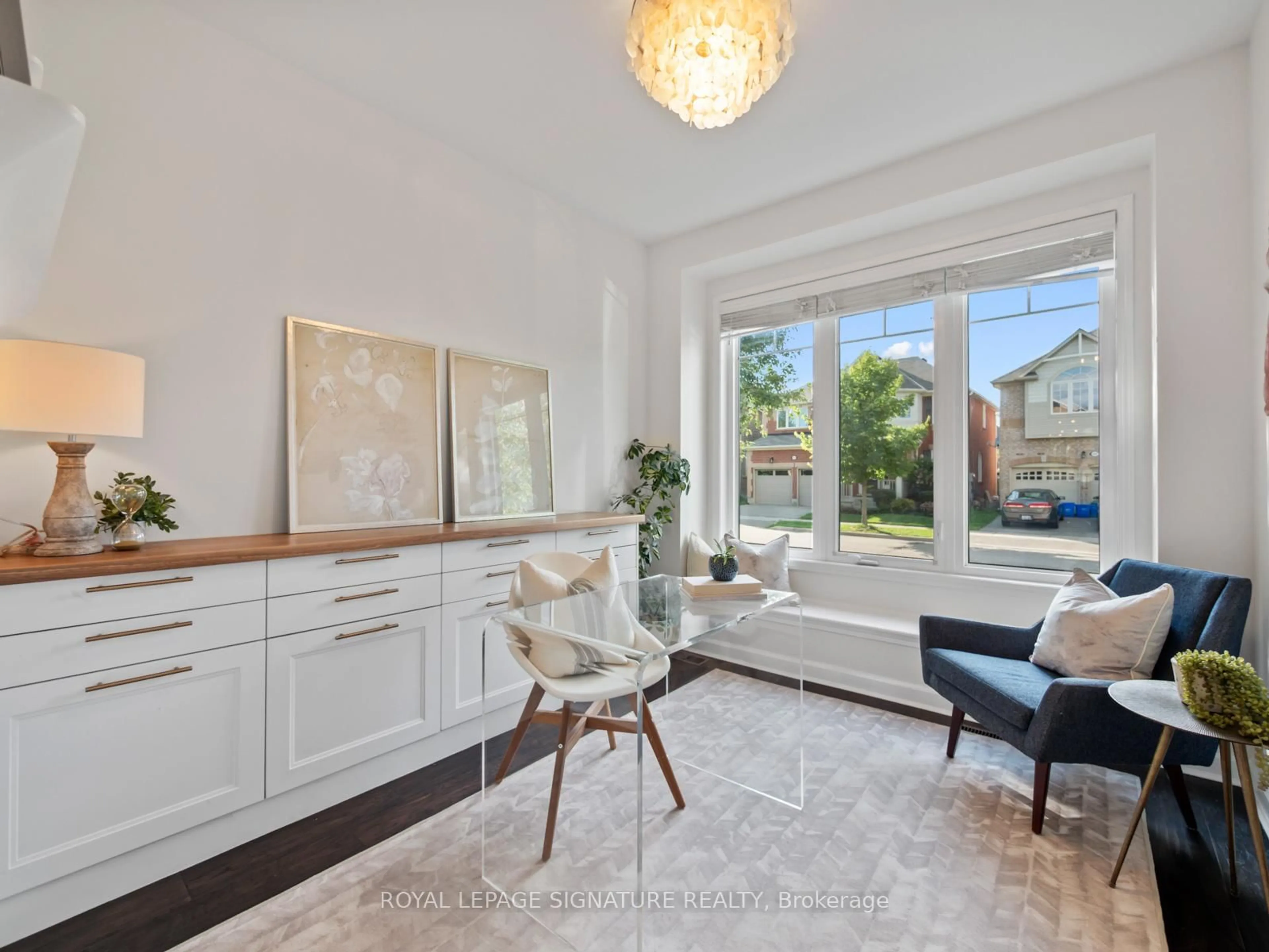 Living room with furniture, unknown for 334 Inman Hts, Milton Ontario L9T 7M9
