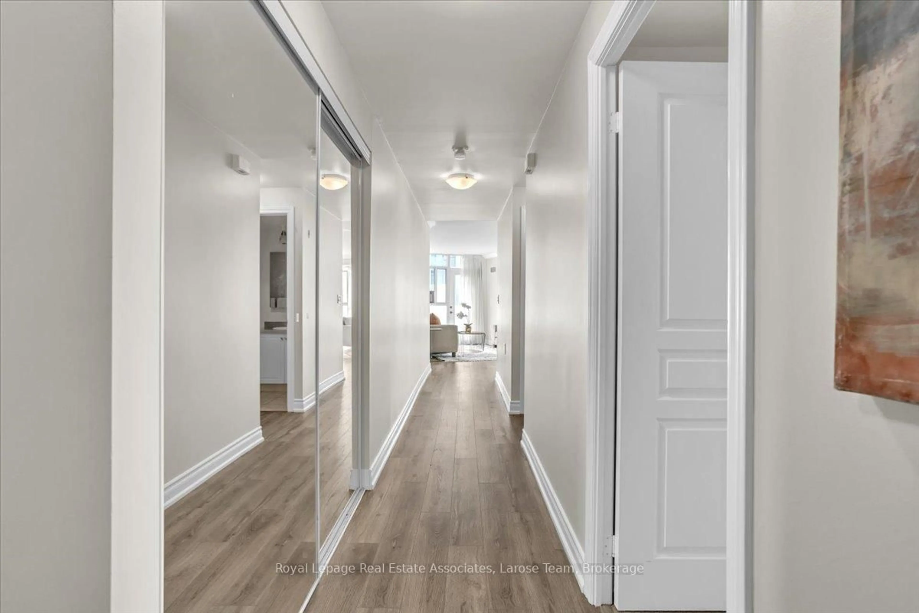 Indoor entryway for 3 Marine Parade Dr #1706, Toronto Ontario M8V 3Z5