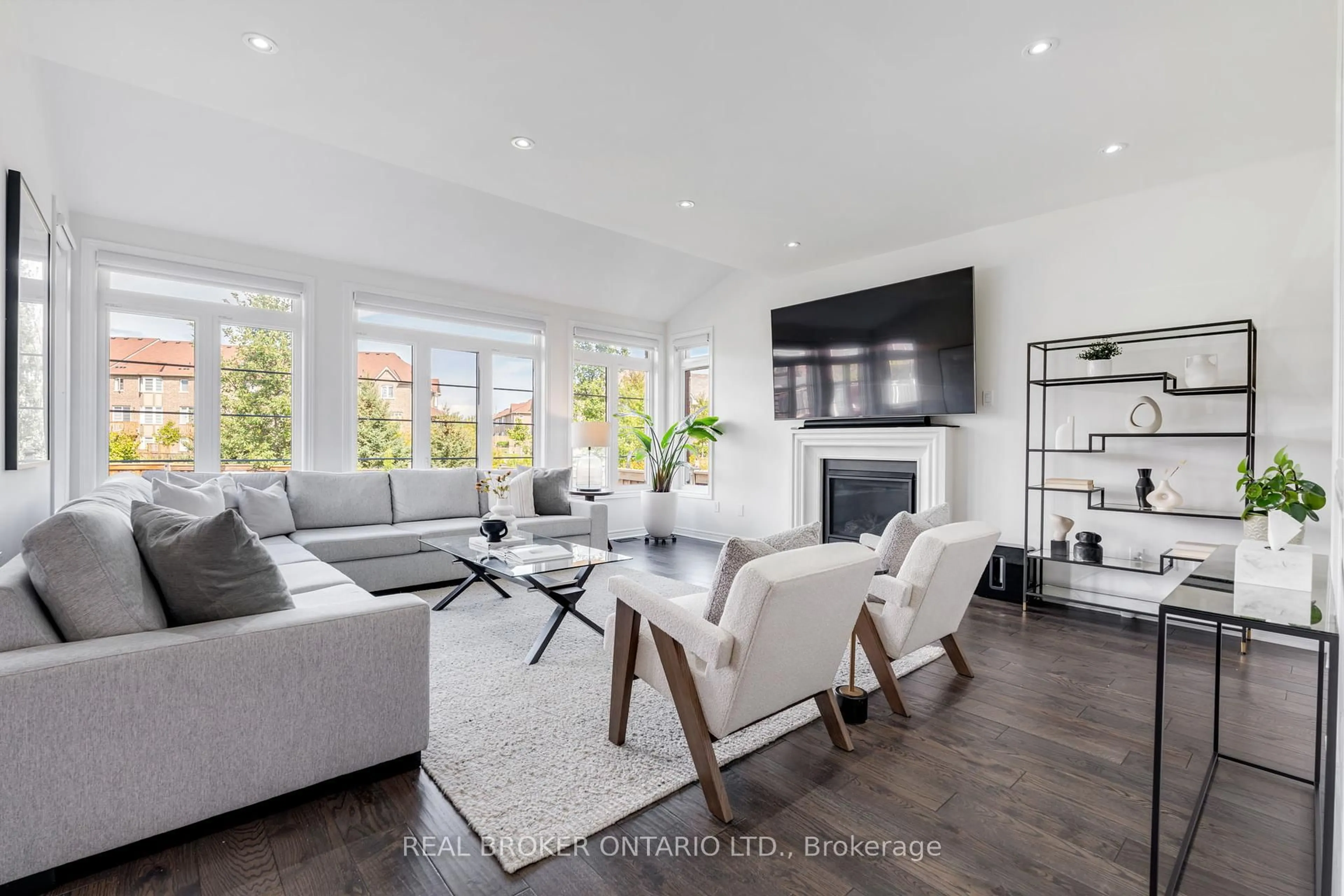 Living room with furniture, unknown for 4 Mugford Cres, Brampton Ontario L6Y 6A7