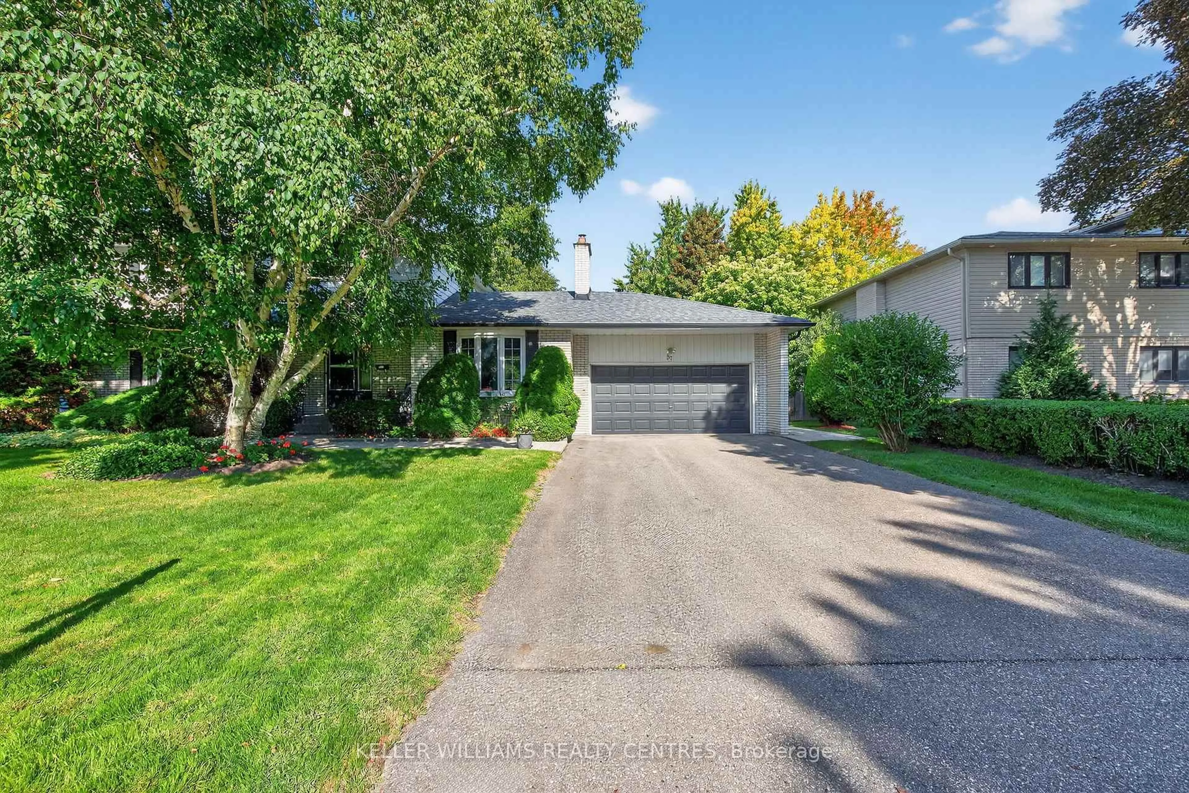 A pic from outside/outdoor area/front of a property/back of a property/a pic from drone, street for 57 Hillside Dr, Brampton Ontario L6S 1A5
