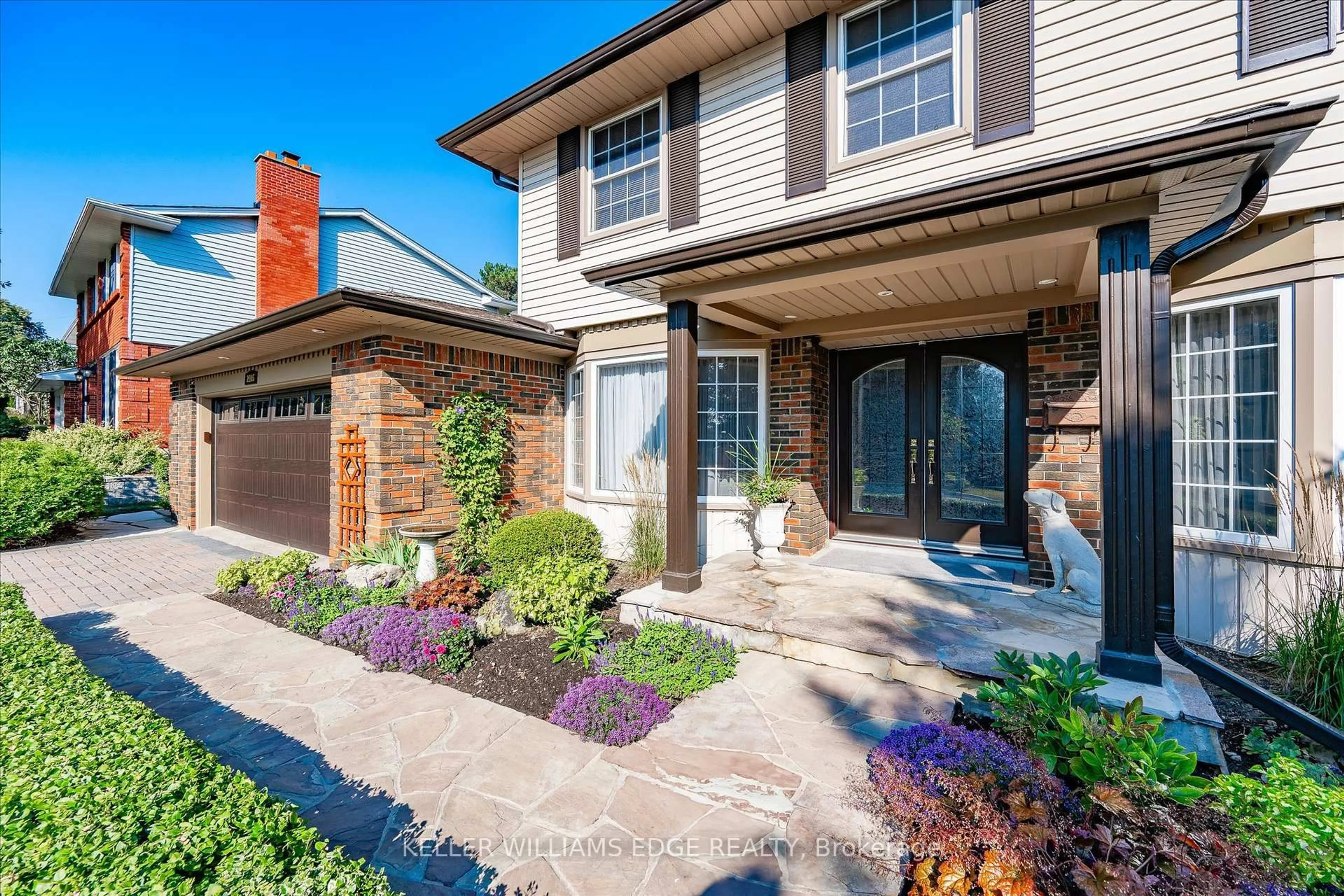 Home with brick exterior material, street for 2105 Agincourt Cres, Burlington Ontario L7P 1P3