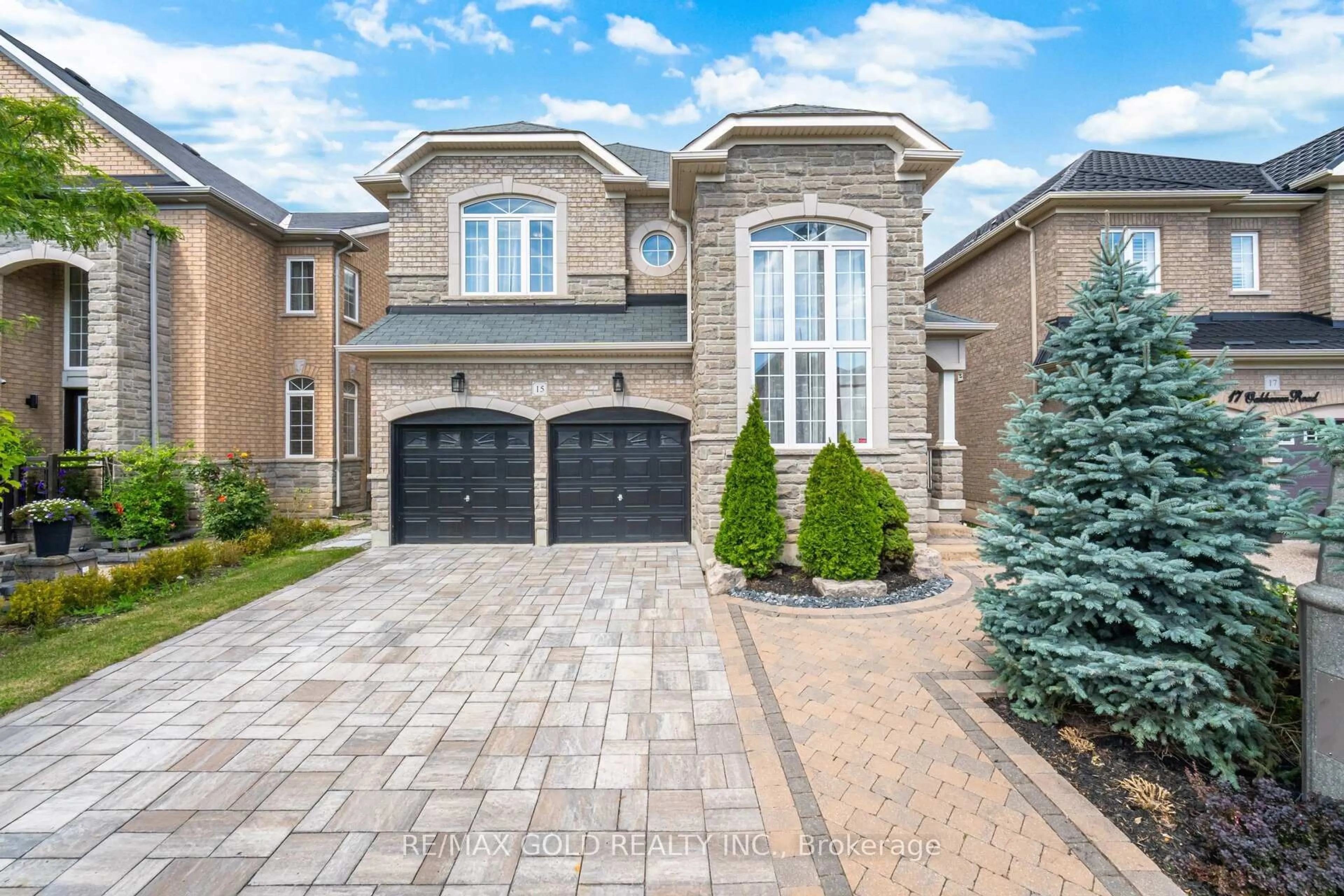 Home with brick exterior material, street for 15 Oakhaven Rd, Brampton Ontario L6P 2Y3