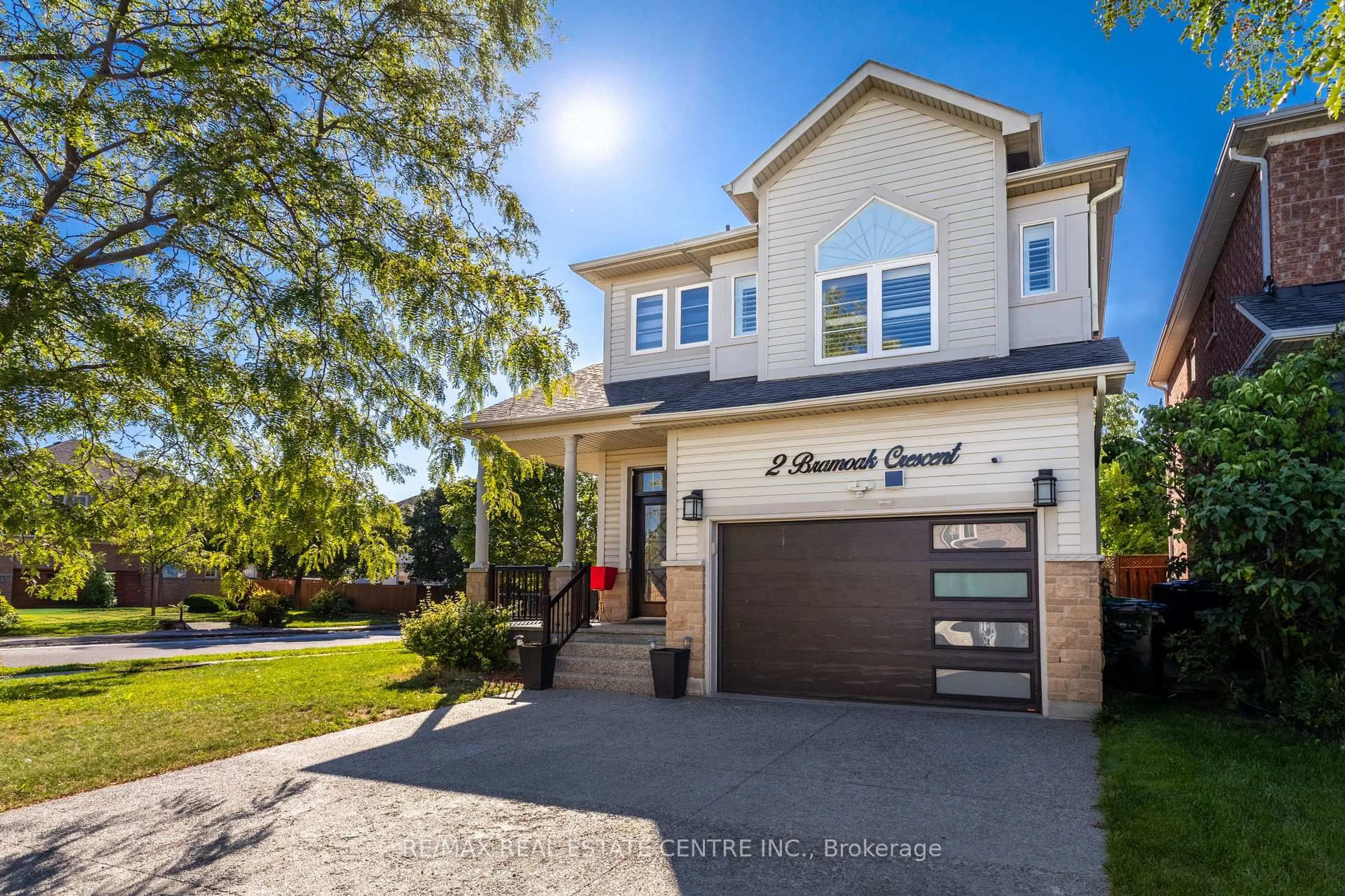 Unknown for 2 Bramoak Cres, Brampton Ontario L7A 1T7