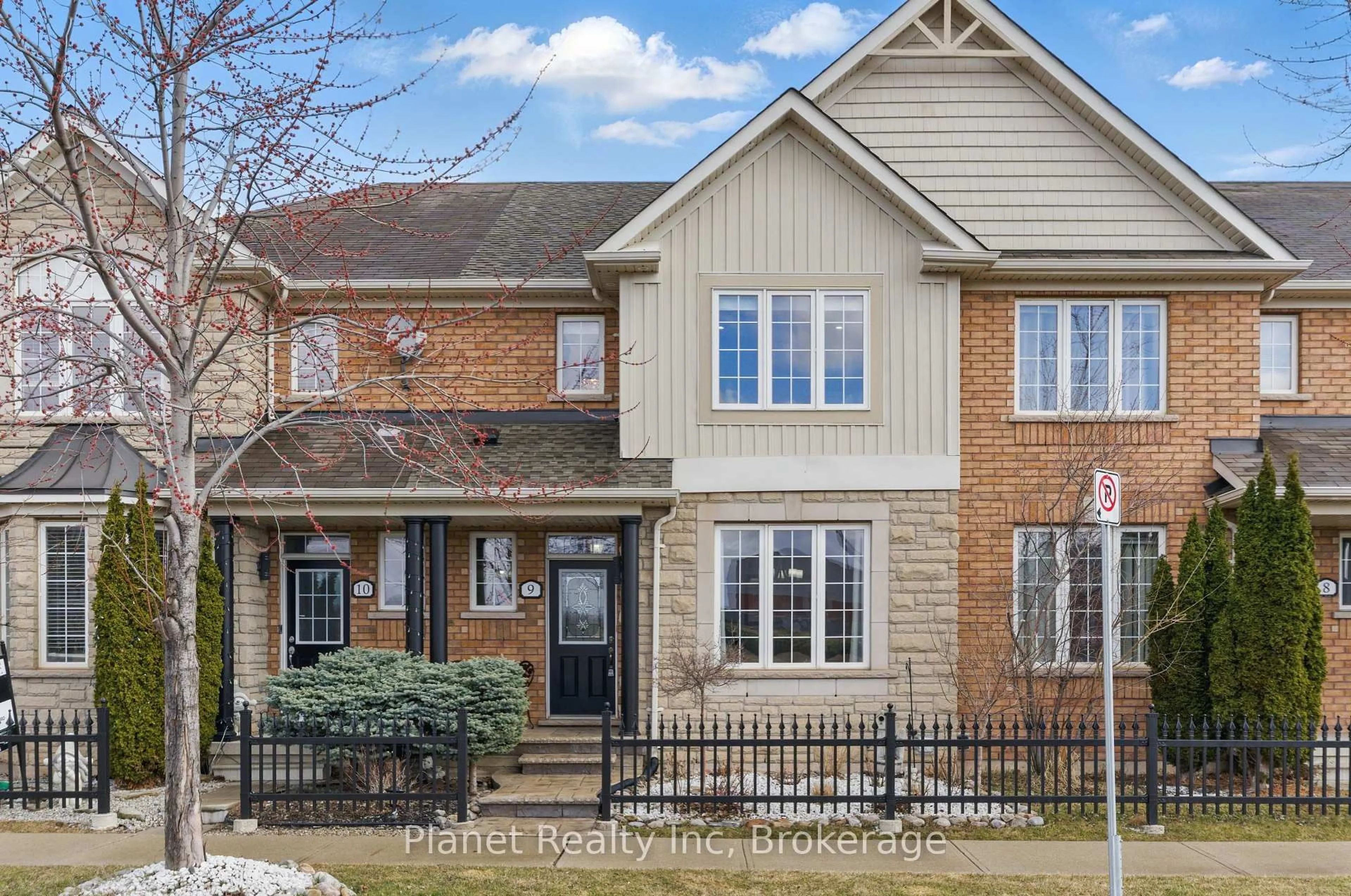 Home with brick exterior material, street for 651 Farmstead Dr #9, Milton Ontario L9T 7W2