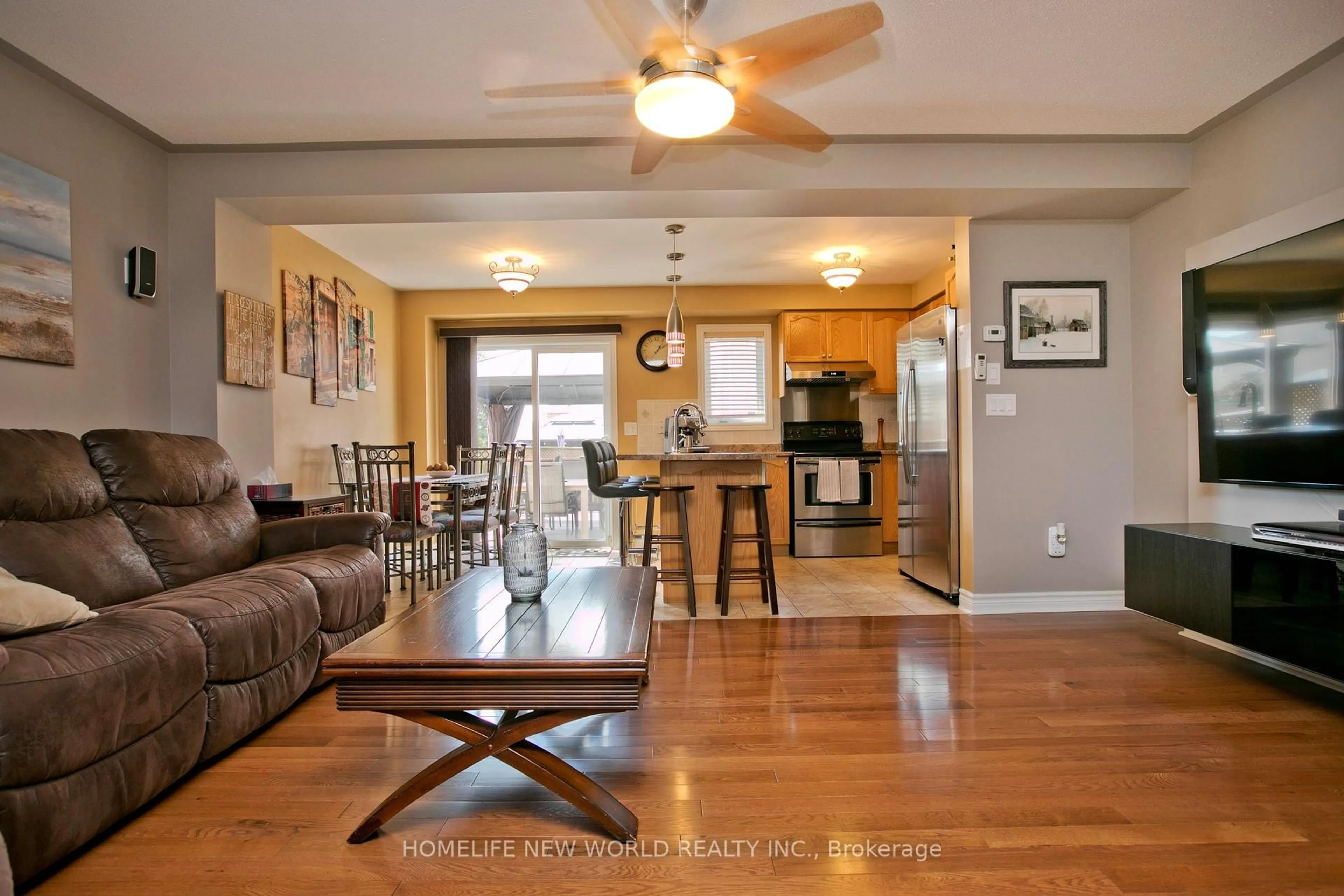 Open concept kitchen, unknown for 54 Brussels Ave, Brampton Ontario L6Z 0A5