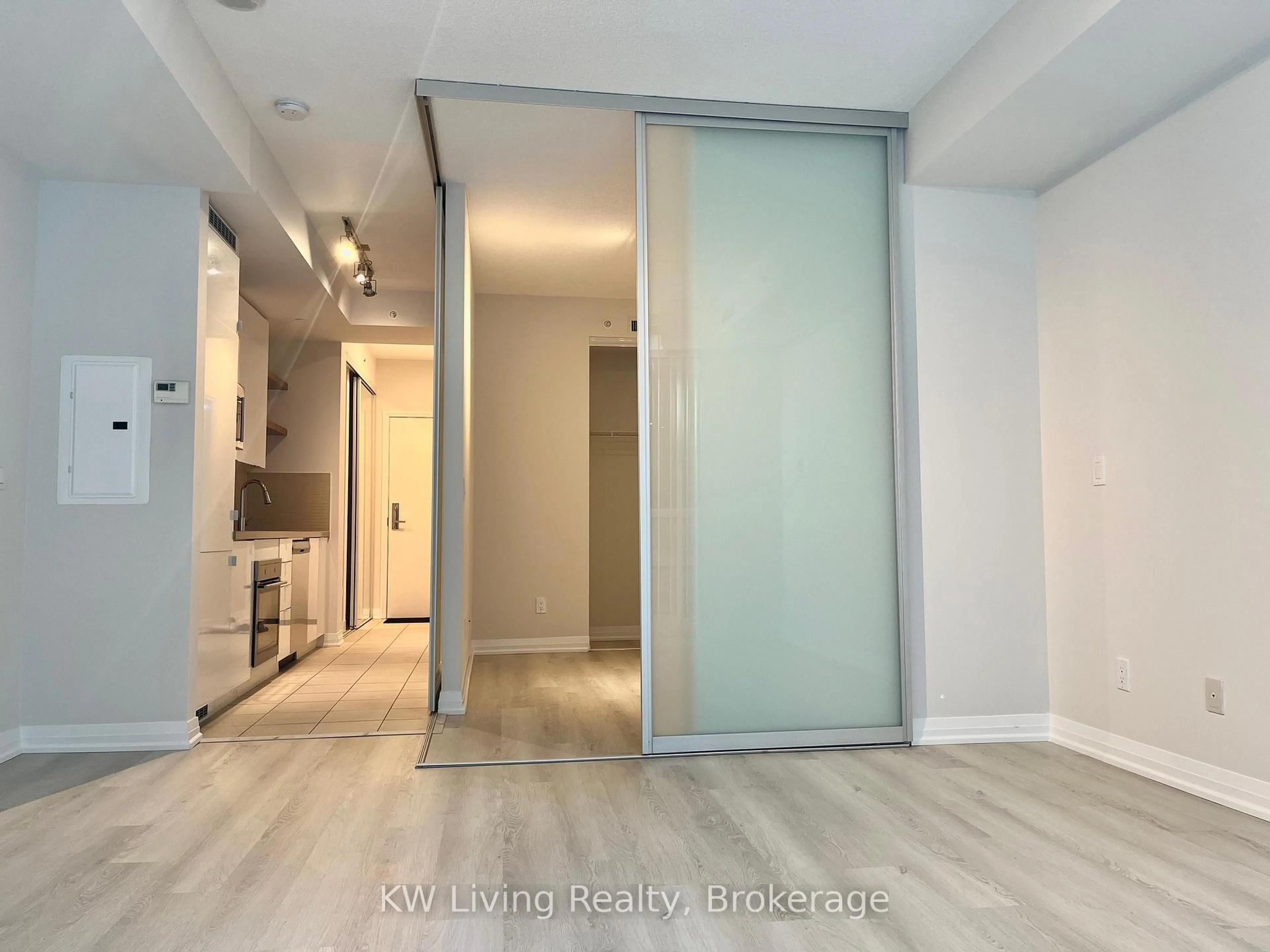 Unknown for 60 Annie Craig Dr #311, Toronto Ontario M8V 0C5