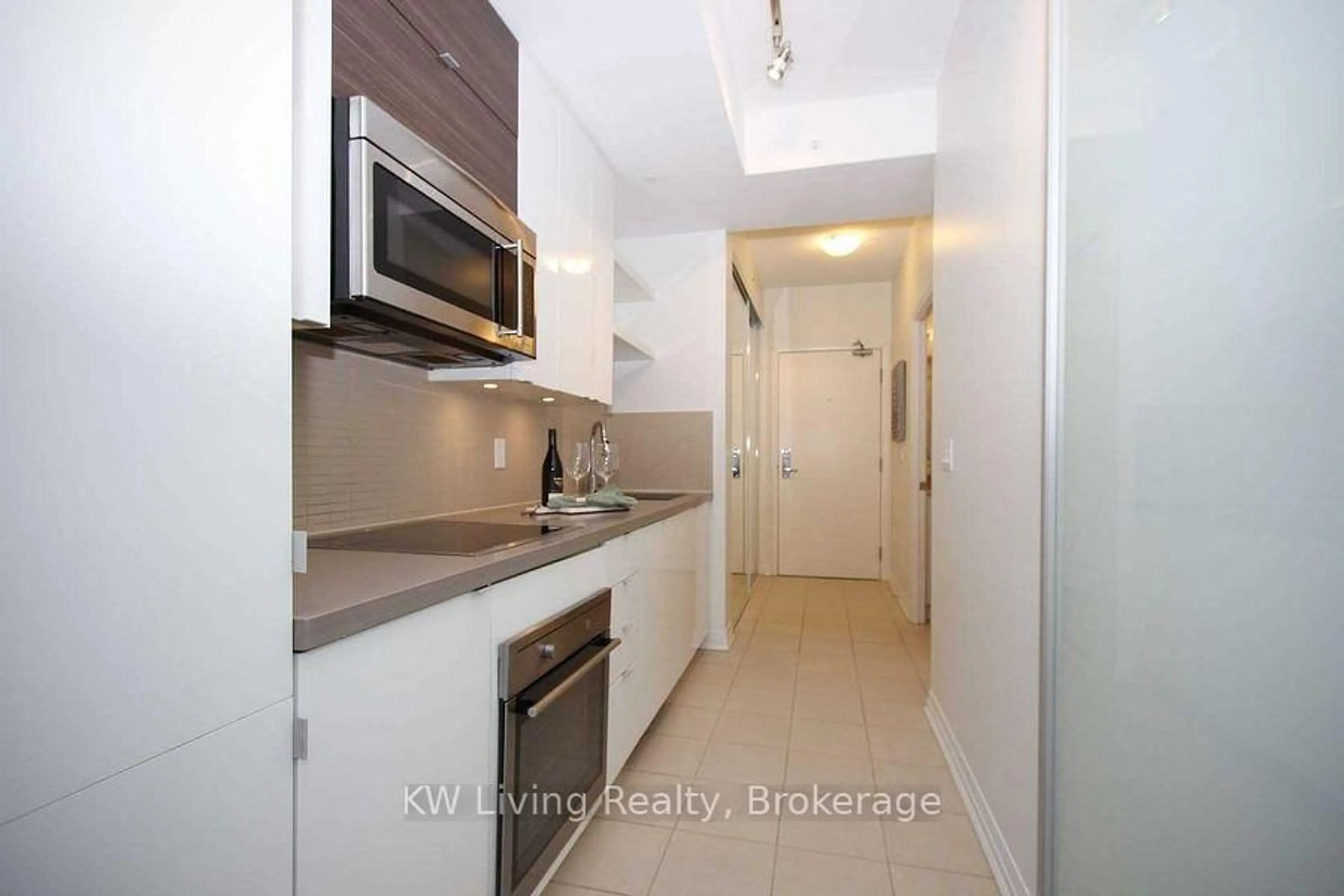 Standard kitchen, unknown for 60 Annie Craig Dr #311, Toronto Ontario M8V 0C5