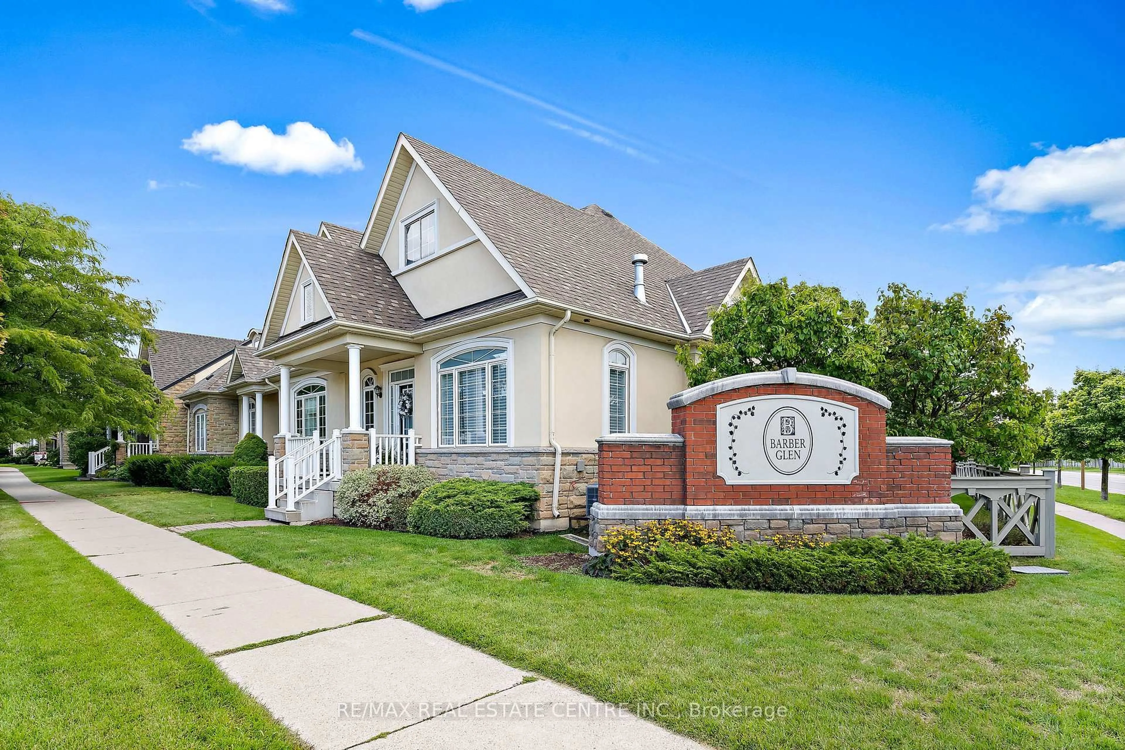 Home with brick exterior material, street for 48 Garrison Sq, Halton Hills Ontario L7G 0B9