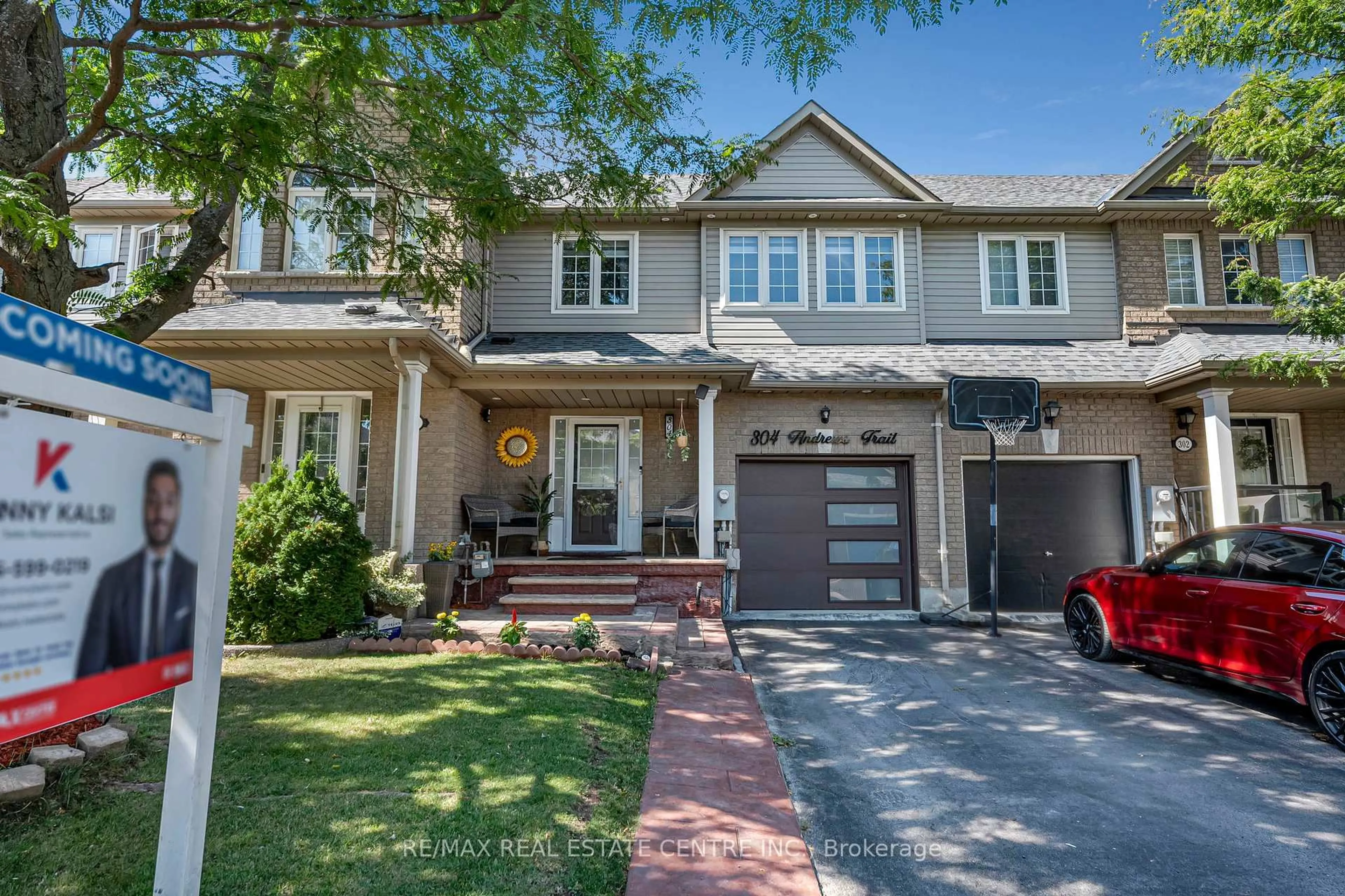 Home with brick exterior material, street for 304 Andrews Tr, Milton Ontario L9T 6S5