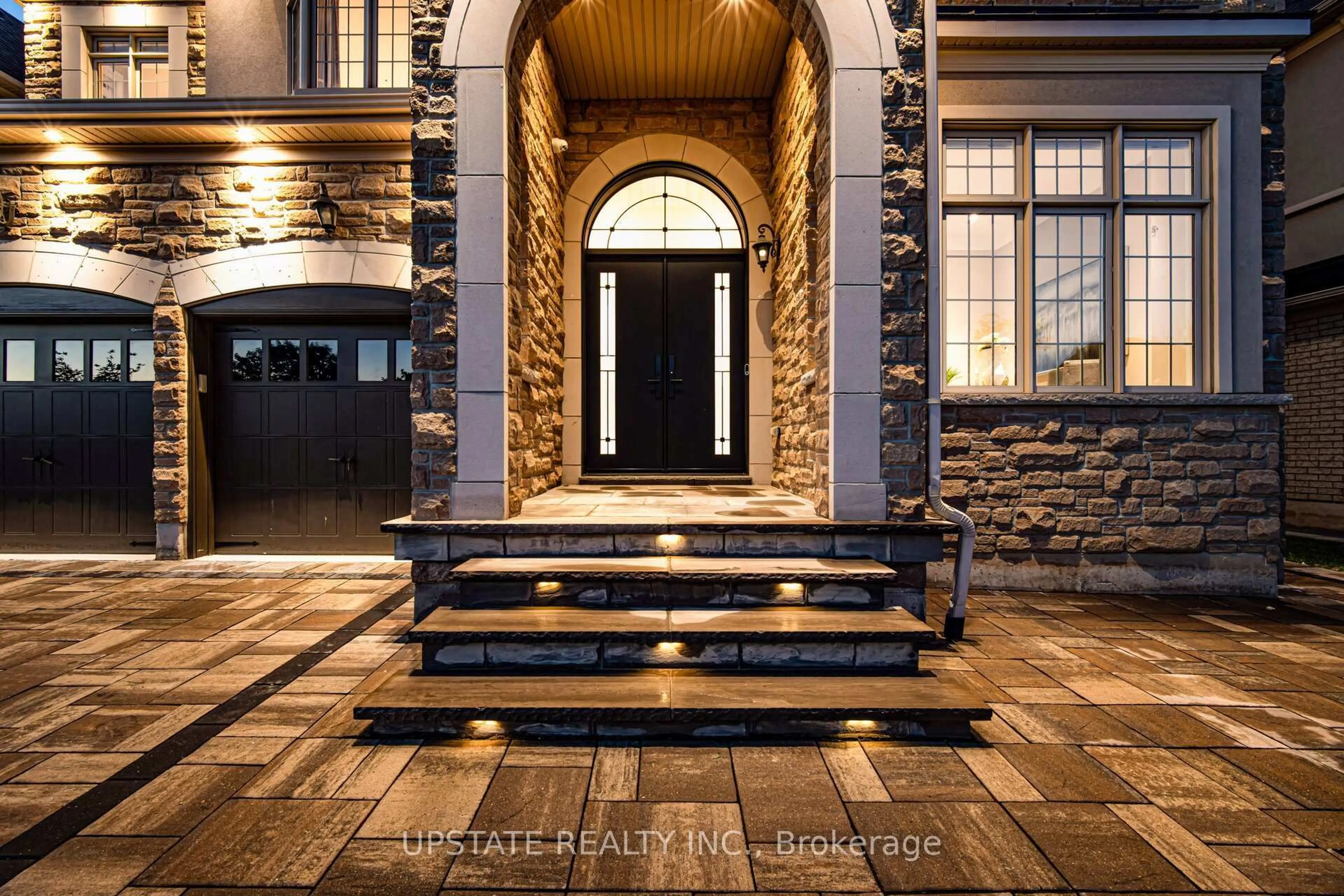 Indoor entryway for 57 Elbern Markell Dr, Brampton Ontario L6X 0W2