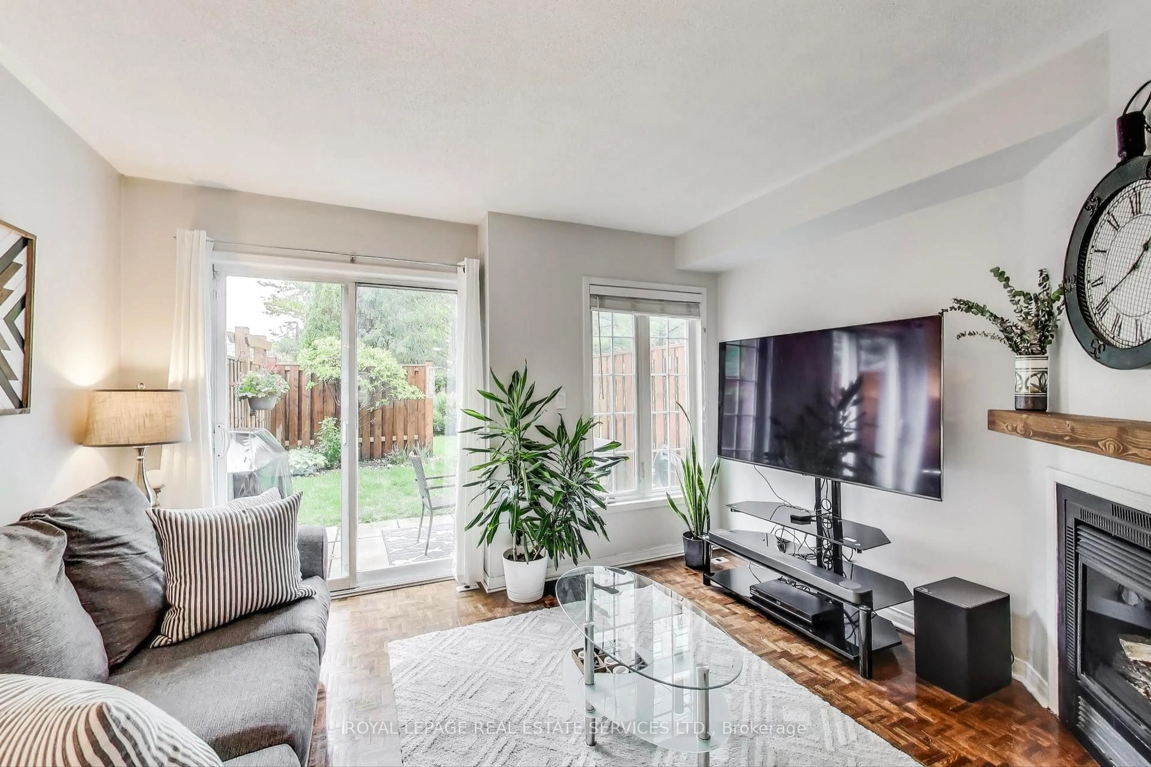 Living room with furniture, unknown for 210 Manitoba St #10, Toronto Ontario M8Y 4G7
