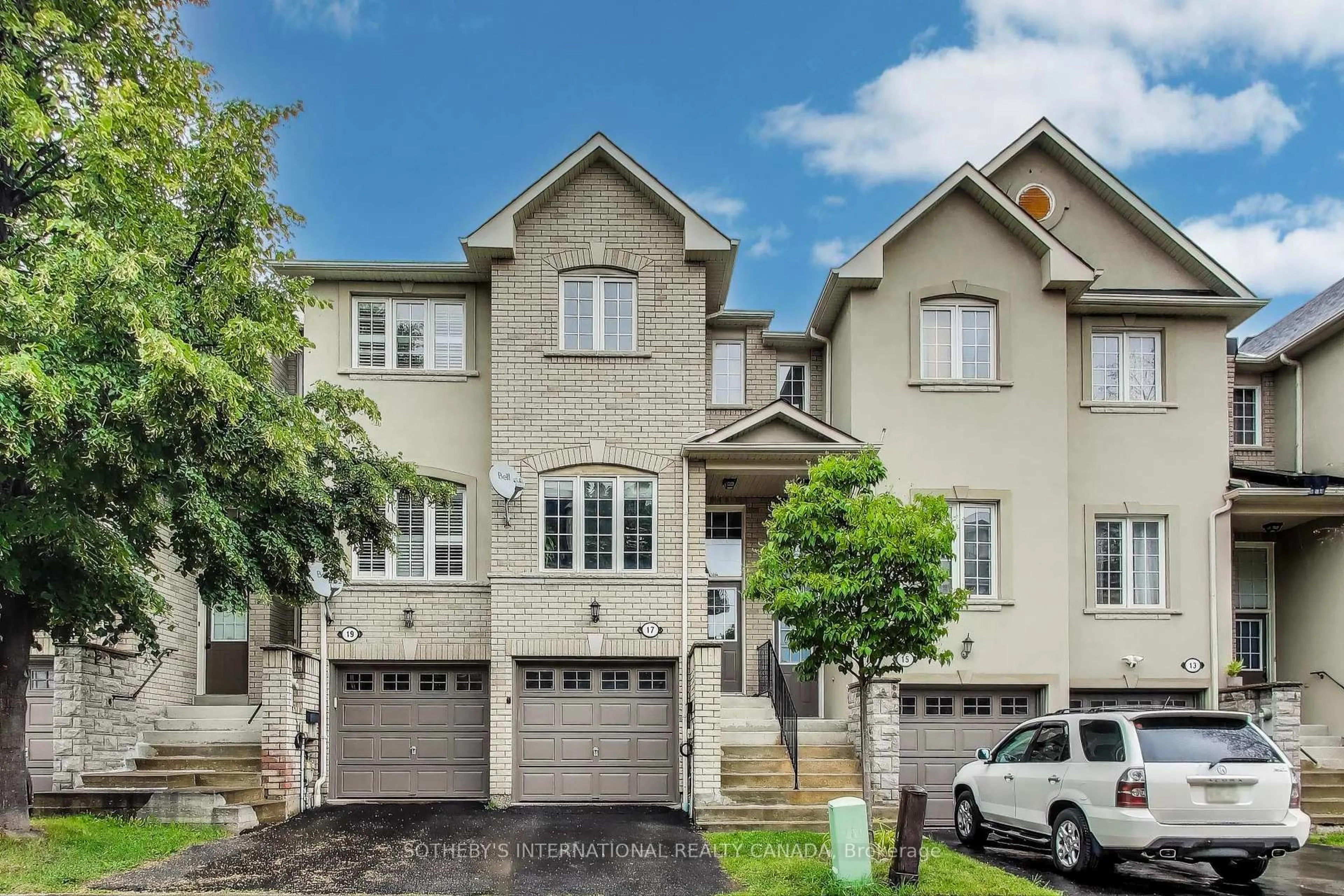 Unknown for 435 Hensall Circ #17, Mississauga Ontario L5A 4P1